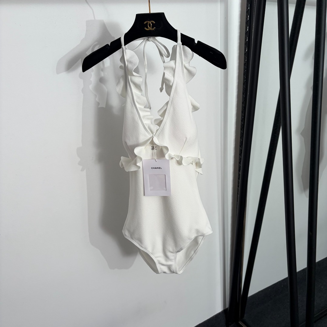 NO:885540,Model No. 20264517 Chane* new ruffled bikini one-piece swimsuit, white, black, S-XL, [L size weight 0.185kg], Chanel-clothing, chanel, chanel, swimsuits, bikinis,19860909款号20264517 Chane*新款 荷叶边比基尼连体泳衣,白色,黑色,S-XL,【L码重量0.185kg】,香奈儿-服装,chanel,chanel,swimsuits,bikinis,,Women's clothing
