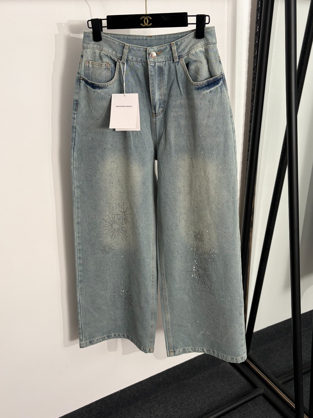NO:885688,Model No. 20264482 Alexander* Wang's new model, fireworks hot diamond pattern, fashionable and versatile wide-leg denim trousers, light blue, S-XL, [M size waist 70, length 101; weight 0.610kg], Alexander Wang-clothing, alexander wang,19860909款号20264482 Alexander*大王家新款 烟花烫钻图案 时尚百搭阔腿牛仔长裤,浅蓝色,S-XL,【M码腰围70,长101；重量0.610kg】,亚历山大王-服装,alexander wang,,Women's clothing