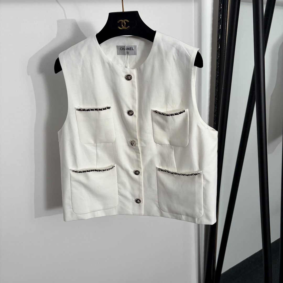 NO:885518,Model No. 20264512 Chane*new style small fragrant button chain embellished multi-pocket linen vest jacket, white, SML, [L size bust 98, length 52], Chanel-clothing, chanel, chanel, jackets & coats,19860909款号20264512 Chane*新款 小香纽扣 链条镶嵌多口袋亚麻马甲外套,白色,SML,【L码胸围98,长52】,香奈儿-服装,chanel,chanel,jackets & coats,,Women's clothing