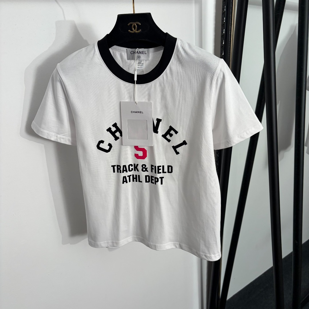 NO:885455,Model No. 20264559 Chane* new style number 5 letter printed short-sleeved T-shirt, white, black, [one size fits all shoulder width 38, bust 88, sleeve length 17, length 54; weight 0.135kg], Chanel-clothing, chanel, chanel, T-shirt, tees, t-shirt,19860909款号20264559 Chane*新款 数字5字母印花短袖T恤,白色,黑色,【均码肩宽38,胸围88,袖长17,长54；重量0.135kg】,香奈儿-服装,chanel,chanel,T-shirt,tees，t-shirt,,Women's clothing