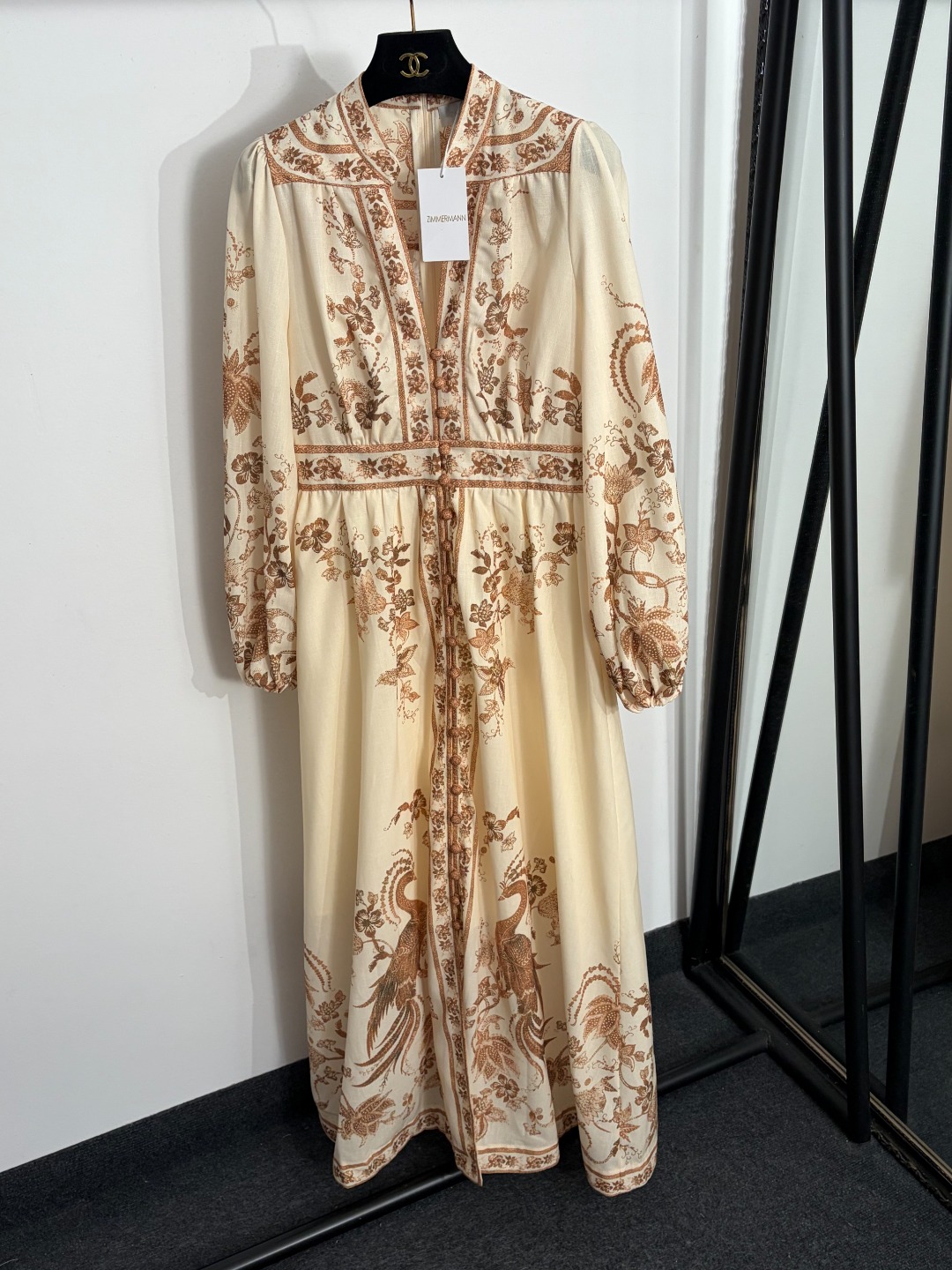 NO:885489,Model number 20264571 Zimmermann* new peacock floral print V-neck waist lantern long-sleeved dress long skirt, apricot color, S-XL, [S size bust 90, waist 72, sleeve length 64, length 140; weight 0.670kg], Zimmermann-clothing, skirts,19860909款号20264571 Zimmermann*新款 孔雀花卉印花V领收腰灯笼长袖连衣裙 长裙,杏色,S-XL,【S码胸围90,腰围72,袖长64,长140；重量0.670kg】,兹默曼-服装,skirts,,Women's clothing