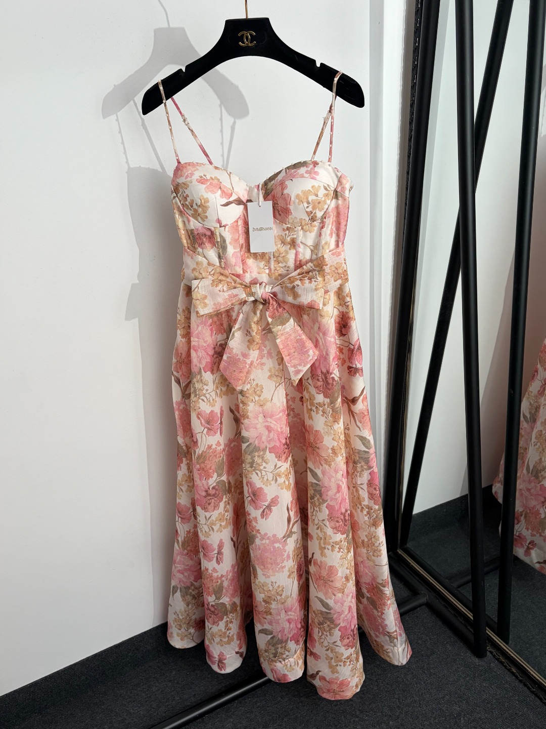 NO:888215,Model No. 20264615 Zimmermann's latest elegant resort-style beaded tube top suspender dress, long skirt, with belt, pink, yellow, S-XL, [M size bust 82 elastic, waist 72 elastic, length 120; weight 0.530kg], Zimmermann-clothing, skirts,19860909款号20264615 Zimmermann*新款 优雅气质度假风钉珠抹胸吊带连衣裙 长裙,配腰带,粉色,黄色,S-XL,【M码胸围82弹力,腰围72弹力,长120；重量0.530kg】,兹默曼-服装,skirts,,Women's clothing