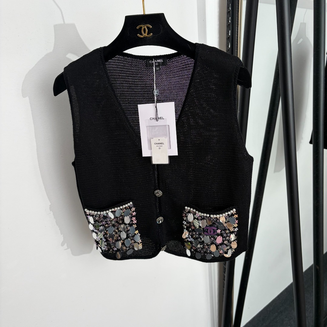 NO:888130,Model number 20264663 Chane* new style sequined pocket V-neck wool knitted vest, black, 36 38 40, [36 size bust 90, length 46; weight 0.230kg], Chanel-clothing, chanel, chanel,19860909款号20264663 Chane*新款 亮片口袋V领羊毛针织马甲,黑色,36 38 40,【36码胸围90,长46；重量0.230kg】,香奈儿-服装,chanel,chanel,,Women's clothing