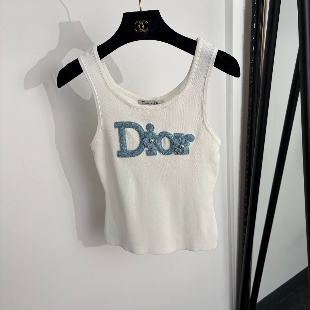 NO:888301,Model No. 20264666 Dio* new denim sequined logo lettering knitted camisole, white, black, [One size fits all bust 64, length 52; weight 0.kg], Dior-clothing, dior, dior,19860909款号20264666 Dio*新款 牛仔亮片logo字母针织吊带背心,白色,黑色,【均码胸围64,长52；重量0.kg】,迪奥-服装,dior,dior,,Women's clothing
