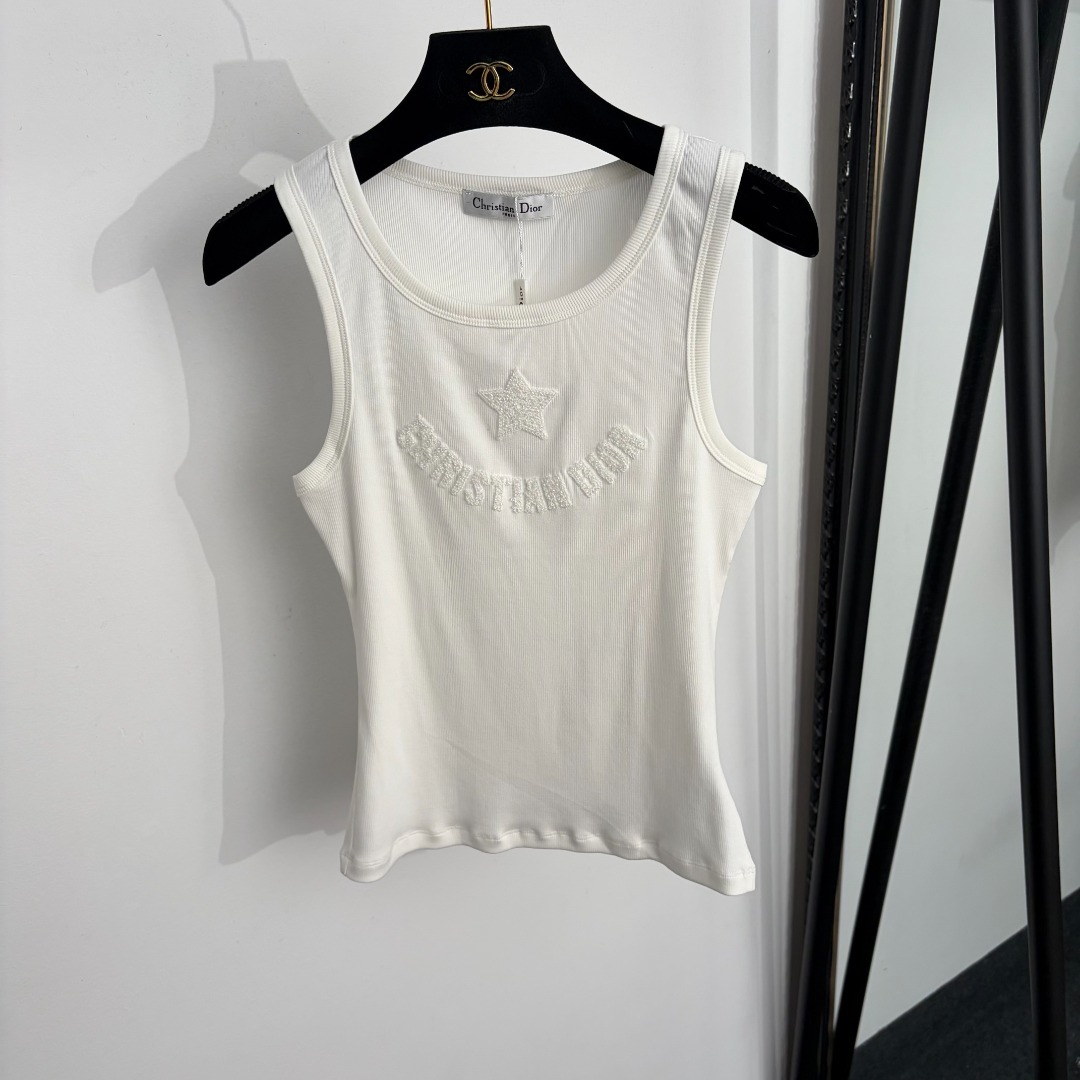 NO:889639,Model No. 20264706 Dio* new style beaded embroidered five-pointed star letter slim cotton vest, white, ginger, gray, black, 36 38 40, [36 size bust 70, length 53; weight 0.105kg], Dior-clothing, dior, dior,19860909款号20264706 Dio*新款 钉珠刺绣五角星字母修身纯棉背心,白色,姜黄色,灰色,黑色,36 38 40,【36码胸围70,长53；重量0.105kg】,迪奥-服装,dior,dior,,Women's clothing