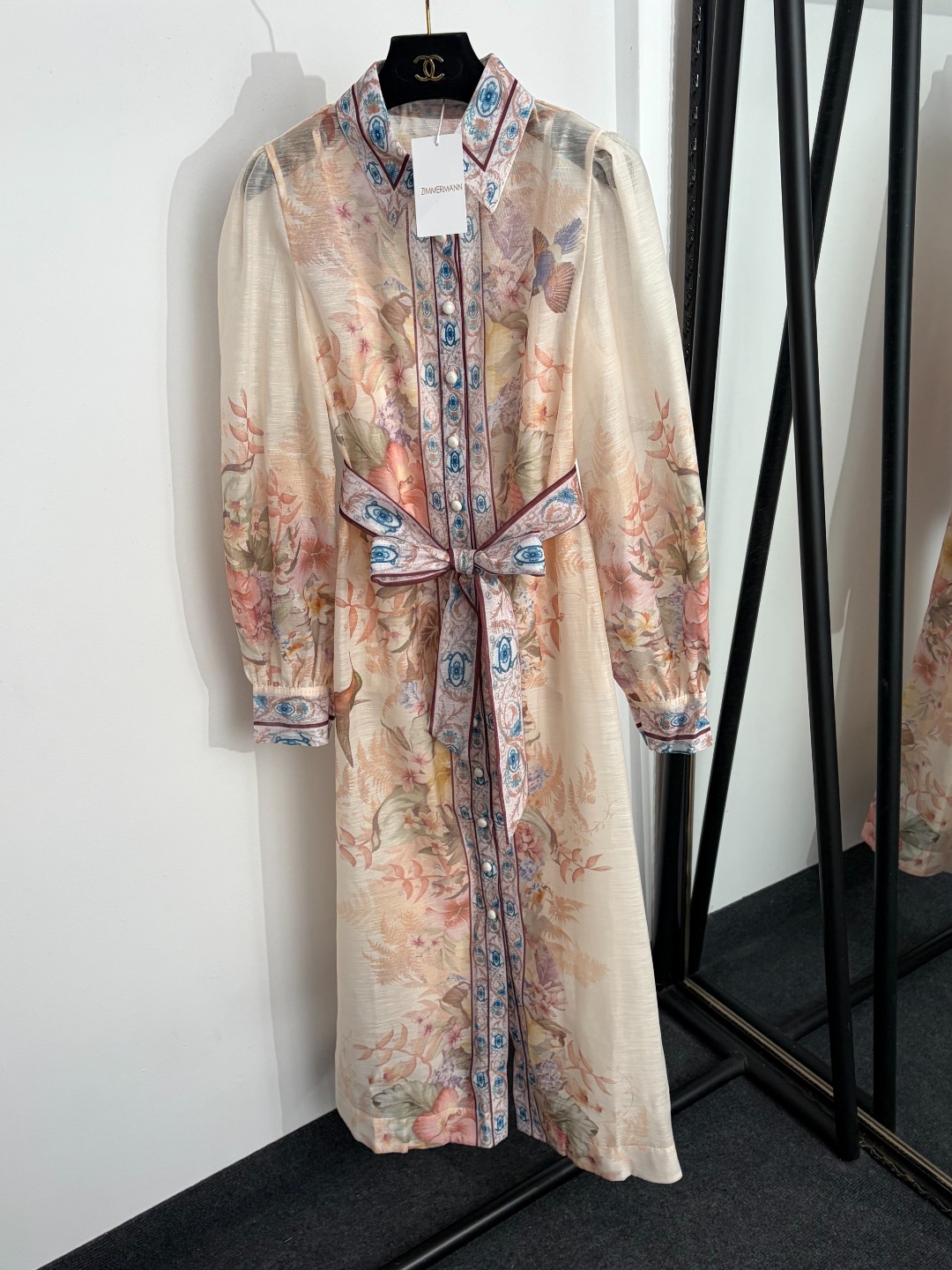 NO:889617,Model number 20264736 Zimmermann's latest flower and bird print lace-up waist long-sleeved shirt dress, long skirt, with suspender lining, off-white, S-XL, [L size bust 86, length 96; bust 96, waist 88, sleeve length 66, length 128; weight 0.470kg], Zimmermann-clothing, skirts, shirts,19860909款号20264736 Zimmermann*新款 花鸟印花系带收腰长袖衬衫连衣裙 长裙,配吊带里衬,米白色,S-XL,【L码胸围86,长96；胸围96,腰围88,袖长66,长128；重量0.470kg】,兹默曼-服装,skirts,shirts,,Women's clothing