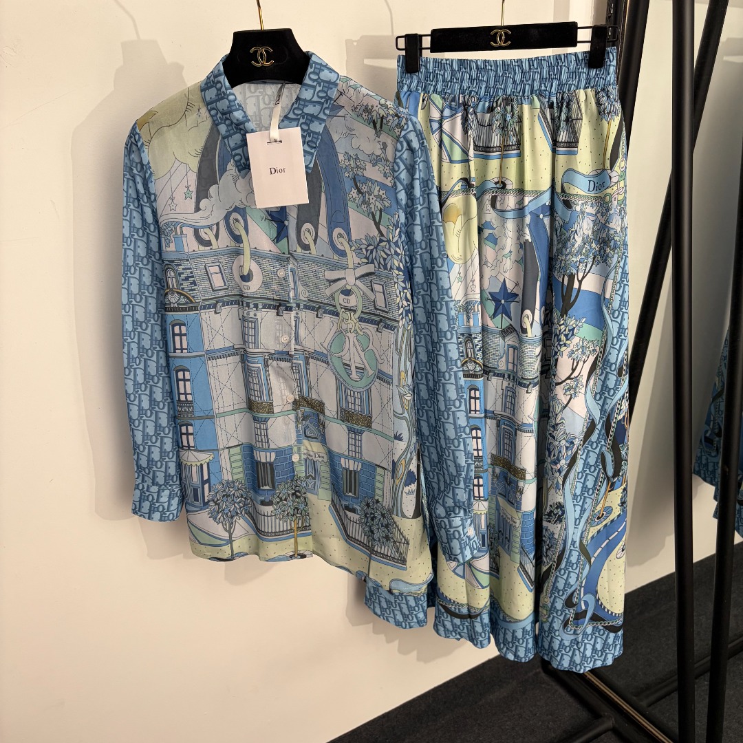 NO:889623,Model No. 20264741 Dio* new suit, Paris street view architectural print presbyopic long-sleeved shirt + high-waisted skirt, blue, SML, [M size shoulder width 37, bust 96, sleeve length 58, length 70; weight 0.135kg; waist 62 elastic, length 103; weight 0.390kg], Dior-clothing, dior, dior, skirts,19860909款号20264741 Dio*新款套装,巴黎街景建筑印花老花长袖衬衣+高腰半裙,蓝色,SML,【M码肩宽37,胸围96,袖长58,长70；重量0.135kg；腰围62弹力,长103；重量0.390kg】,迪奥-服装,dior,dior,skirts,,Women's clothing