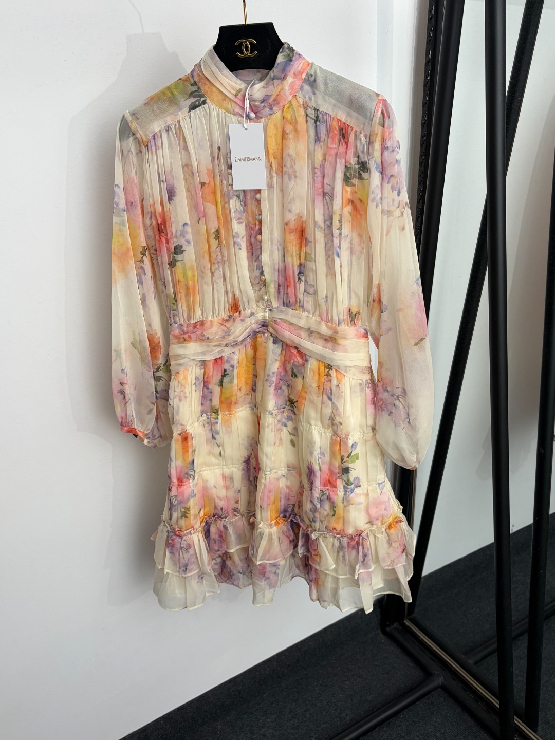 NO:923678,Model No. 20265196 Zimmerman's latest color sfumato printed lotus leaf hem temperament waisted long-sleeved dress short skirt, apricot, S-XL, [M size shoulder width 37, bust 88, waist 72, sleeve length 52, length 92; weight 0.210kg], Zimmerman-clothing, skirts,19860909款号20265196 Zimmerman*新款 彩色晕染印花荷叶摆气质收腰长袖连衣裙 短裙,杏色,S-XL,【M码肩宽37,胸围88,腰围72,袖长52,长92；重量0.210kg】,兹默曼-服装,skirts,,Women's clothing