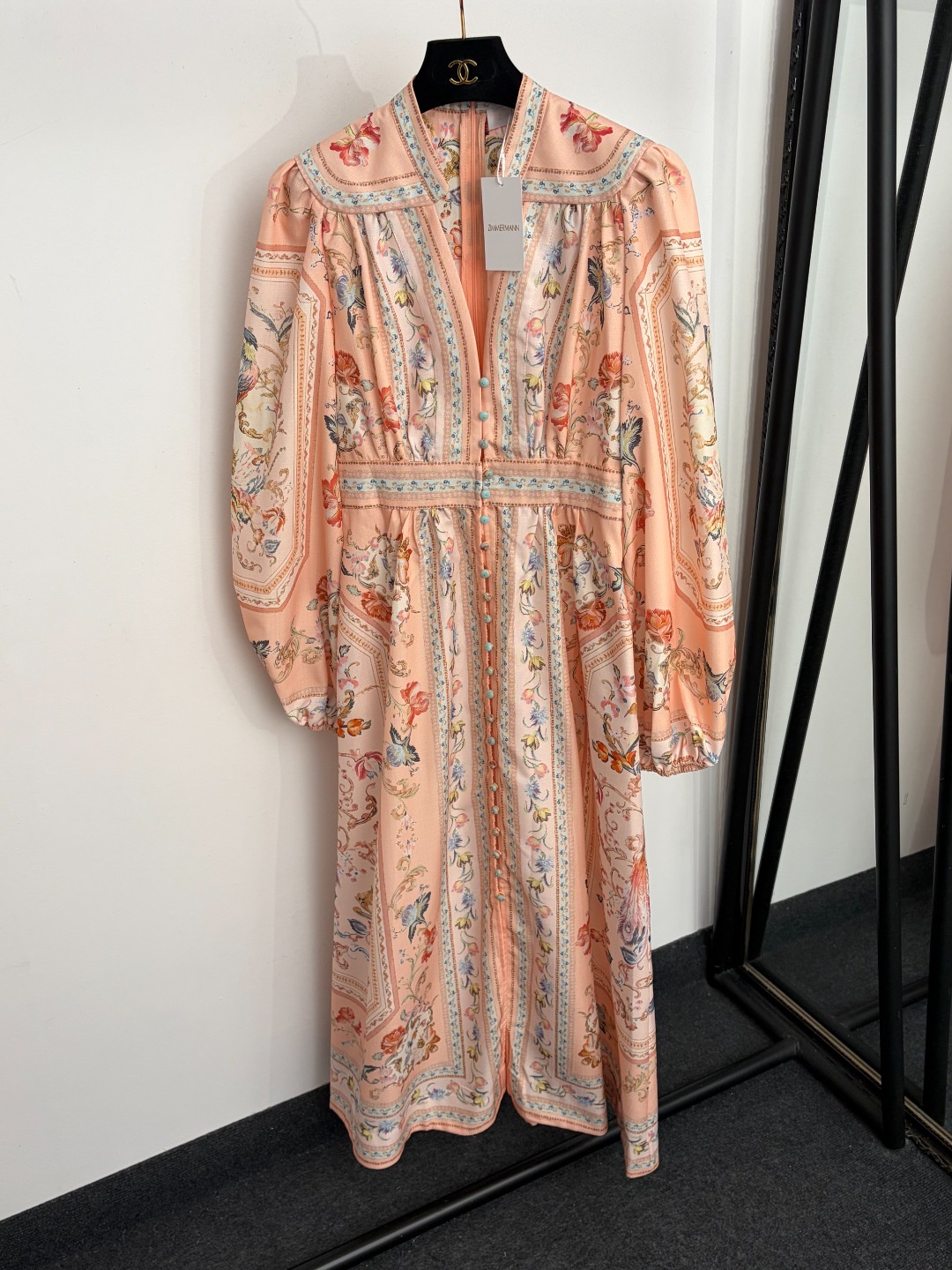 NO:923670,Model No. 20265197 Zimmermann's latest resort style floral print V-neck waist lantern long-sleeved dress, long skirt, pink, blue, S-XL, [M size bust 86, waist 72, sleeve length 67, length 133; weight 0.565kg], Zimmermann-clothing, skirts,19860909款号20265197 Zimmermann*新款 度假风花卉印花V领收腰灯笼长袖连衣裙 长裙,粉色,蓝色,S-XL,【M码胸围86,腰围72,袖长67,长133；重量0.565kg】,兹默曼-服装,skirts,,Women's clothing