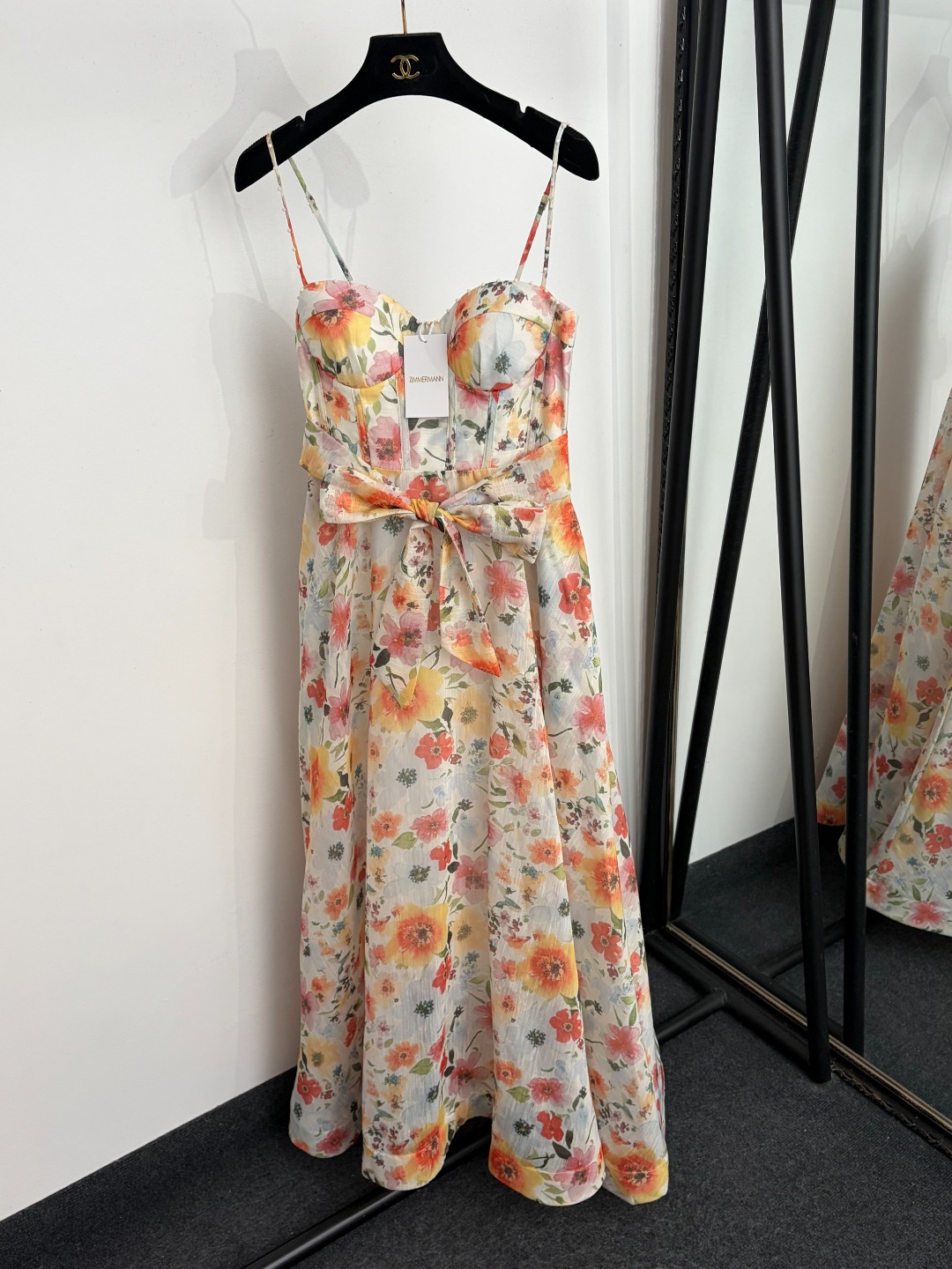 NO:923646,Model number 20265277 Zimmermann's latest resort style floral print lace-up waist tube top suspender dress long skirt, white, S-XL, [S size bust 80 elastic, waist 68 elastic, length 126; weight 0.530kg], Zimmermann-clothing, skirts,19860909款号20265277 Zimmermann*新款 度假风气质花卉印花系带收腰抹胸吊带连衣裙 长裙,白色,S-XL,【S码胸围80弹力,腰围68弹力,长126；重量0.530kg】,兹默曼-服装,skirts,,Women's clothing