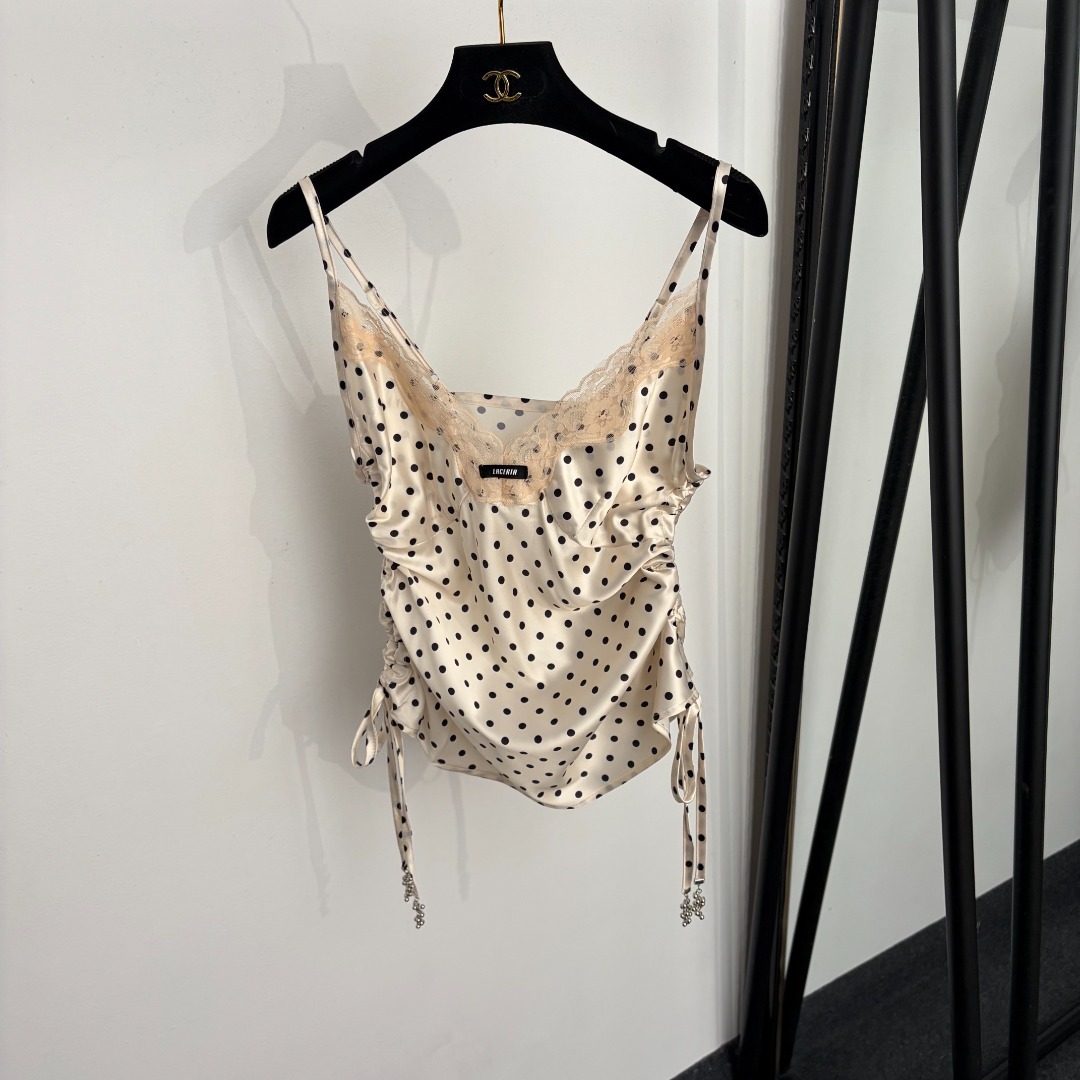 NO:922798,Model number 20265304 Lacer's latest polka dot printed lace stitching drawstring waist camisole, apricot, SML, [M size bust 76, length 46; weight 0.65kg], women's clothing,19860909款号20265304 Lacer*新款 波点印花蕾丝拼接抽绳收腰吊带背心,杏色,SML,【M码胸围76,长46；重量0.65kg】,女装,,Women's clothing