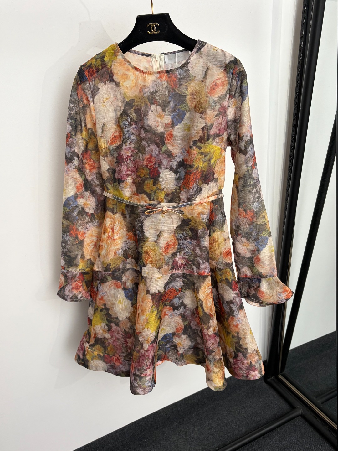 NO:923595,Model No. 20265329 Zimmermann's latest color floral print waisted flared long-sleeved dress, short skirt, suspender lining, belt, color, S-XL, [M size bust 82, length 67; shoulder width 37, bust 92, waist 74, sleeve length 63, length 91; weight 0.370kg], Zimmermann-clothing, skirts,19860909款号20265329 Zimmermann*新款 彩色花卉印花收腰喇叭长袖连衣裙 短裙,配吊带里衬,配腰带,花色,S-XL,【M码胸围82,长67；肩宽37,胸围92,腰围74,袖长63,长91；重量0.370kg】,兹默曼-服装,skirts,,Women's clothing