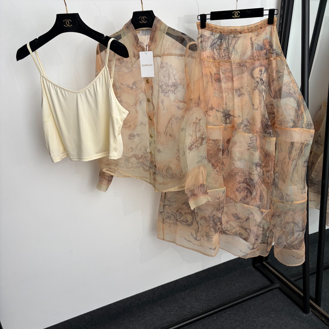 NO:923660,Model No. 20265332 Zimmermann's latest suit, nautical sketch printed organza long-sleeved shirt + mesh skirt, with suspender lining, apricot color, S-XL, [S size bust 88, length 30; shoulder width 39, bust 98, sleeve length 60, length 62; waist 64, length 102; weight 0.420kg], Zimmermann-clothing, skirts,19860909款号20265332 Zimmermann*新款套装,航海素描印花欧根纱长袖衬衣+网纱半裙,配吊带里衬,杏色,S-XL,【S码胸围88,长30；肩宽39,胸围98,袖长60,长62；腰围64,长102；重量0.420kg】,兹默曼-服装,skirts,,Women's clothing