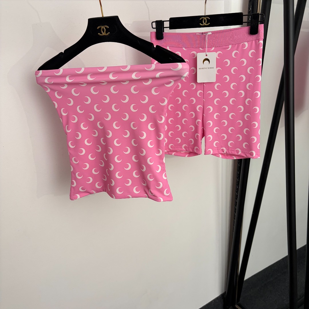 NO:922746,Model No. 20265391 Marine Serr* new suit, all-over moon print tube top + stretch slimming shorts, pink, S-XL, [M size bust 58 stretch, length 36; weight 0.100kg; waist 64 stretch, length 39; weight 0.75kg], women's clothing, shorts,19860909款号20265391 Marine Serr*新款套装,满身月亮印花抹胸上衣+弹力显瘦短裤,粉色,S-XL,【M码胸围58弹力,长36；重量0.100kg；腰围64弹力,长39；重量0.75kg】,女装,shorts,,Women's clothing