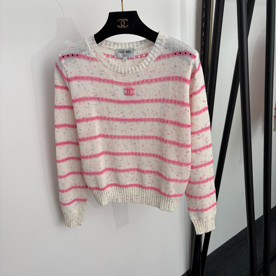 NO:933514,Model No. 20265420 Chane* new style Xiaoxiang logo patch striped long-sleeved wool sweater, pink stripes, blue stripes, 36 38 40, [size 36 shoulder width 36, bust 92, sleeve length 54, length 48; weight 0.245kg], Chanel-clothing, chanel, chanel,19860909款号20265420 Chane*新款 小香logo贴布条纹长袖羊毛针织衫,粉色条纹,蓝色条纹,36 38 40,【36码肩宽36,胸围92,袖长54,长48；重量0.245kg】,香奈儿-服装,chanel,chanel,,Women's clothing