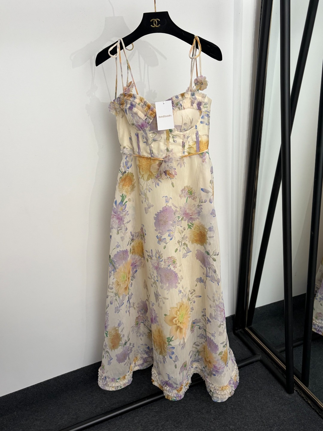 NO:923559,Model No. 20265454 Zimmermann's latest resort style floral print petal suspender dress long skirt, off-white, S-XL, [M size bust 80 elastic, waist 70 elastic, length 118; weight 0.460kg], Zimmermann-clothing, skirts,19860909款号20265454 Zimmermann*新款 度假风花卉印花 花瓣吊带连衣裙 长裙,米白色,S-XL,【M码胸围80弹力,腰围70弹力,长118；重量0.460kg】,兹默曼-服装,skirts,,Women's clothing