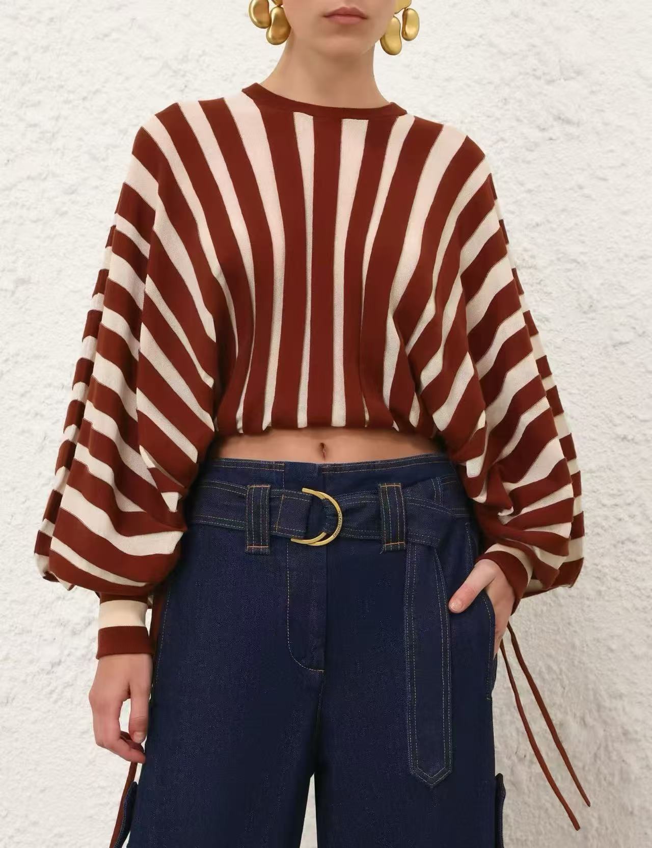 NO:933100,Model No. 20265557 Zimmermann's latest contrasting vertical striped lantern sleeve sweater top, black, yellow, brown, red, SML, [Size bust 90, sleeve length 79, length 52; weight 0.300kg], Zimmermann - Clothing,19860909款号20265557 Zimmermann*新款 撞色竖条纹灯笼袖针织衫 上衣,黑色,黄色,咖色,红色,SML,【S码胸围90,袖长79,长52；重量0.300kg】,兹默曼-服装,,Women's clothing