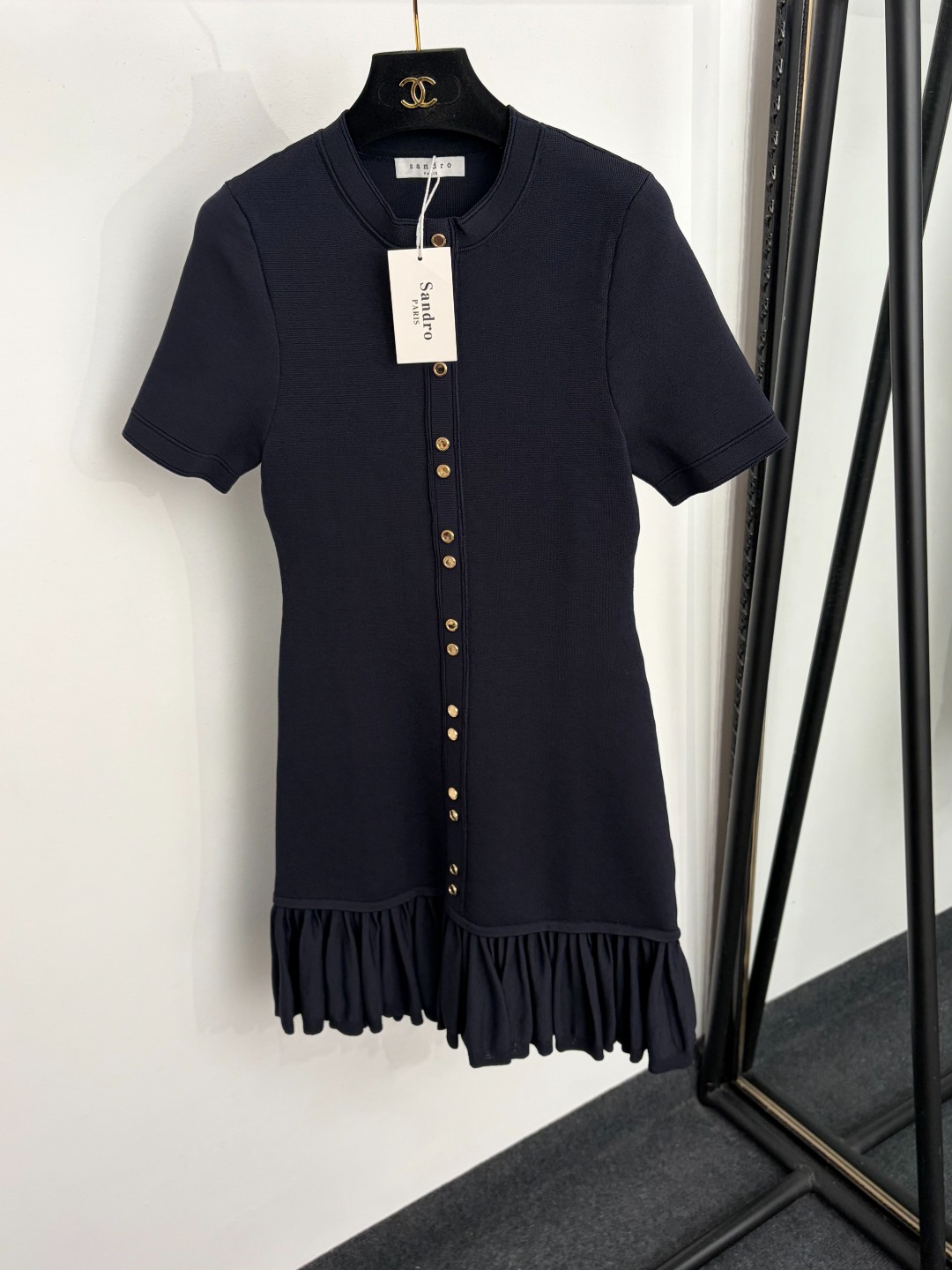 NO:933357,Model number 20265529 Sandr* new style single-breasted gold buckle ruffle hem knitted short-sleeved dress, navy blue, S-XL, [XL size bust 74, sleeve length 23, length 87; weight 0.695kg], women's clothing, skirts, T-shirt,19860909款号20265529 Sandr*新款 单排金扣荷叶下摆针织短袖连衣裙,藏蓝色,S-XL,【XL码胸围74,袖长23,长87；重量0.695kg】,女装,skirts,T-shirt,,Women's clothing