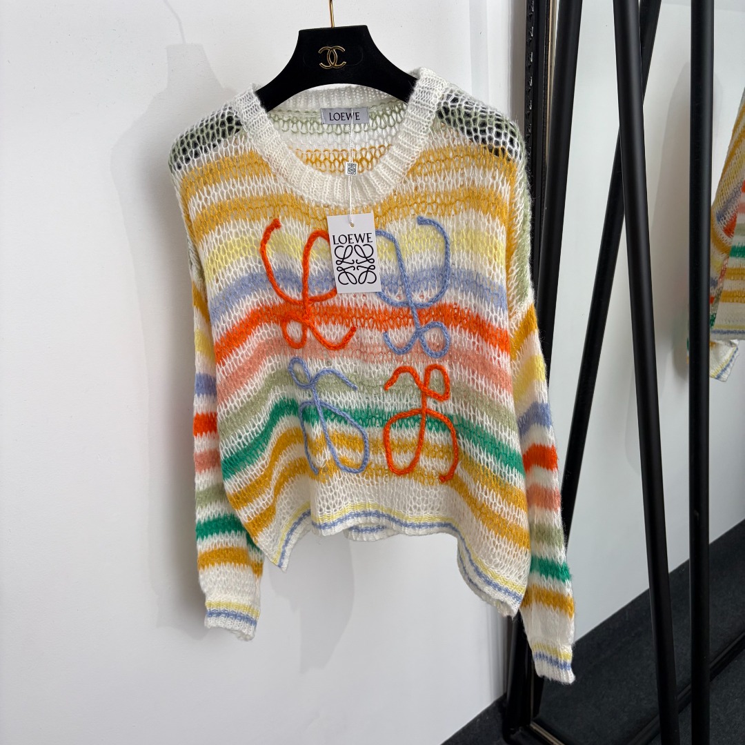 NO:931609,Model No. 20265556 Loew* new three-dimensional logo embroidery contrasting stripes hollow long-sleeved mohair sweater sweater, color, [one size fits all shoulder width 63, bust 120, sleeve length 45, length 55; weight 0.180], Loew-clothing, loewe, loewe, sweaters,19860909款号20265556 Loew*新款 立体logo刺绣撞色条纹镂空长袖马海毛毛衣针织衫,彩色,【均码肩宽63,胸围120,袖长45,长55；重量0.180】,罗意威-服装,loewe,loewe,sweaters,,Women's clothing