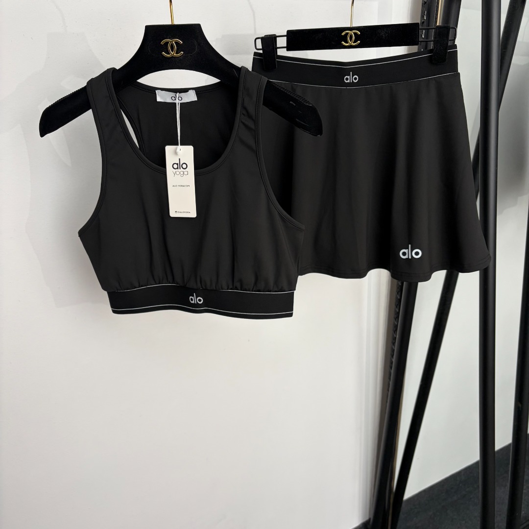 NO:933218,Model No. 20265612 Alo* new suit, vest + letter web short skirt, black, S-XL, [M size bust 76, length 36; waist 66 elastic, length 36; weight 0.265kg], women's clothing, skirts, shorts,19860909款号20265612 Alo*新款套装,背心+字母织带短裤裙,黑色,S-XL,【M码胸围76,长36；腰围66弹力,长36；重量0.265kg】,女装,skirts,shorts,,Women's clothing