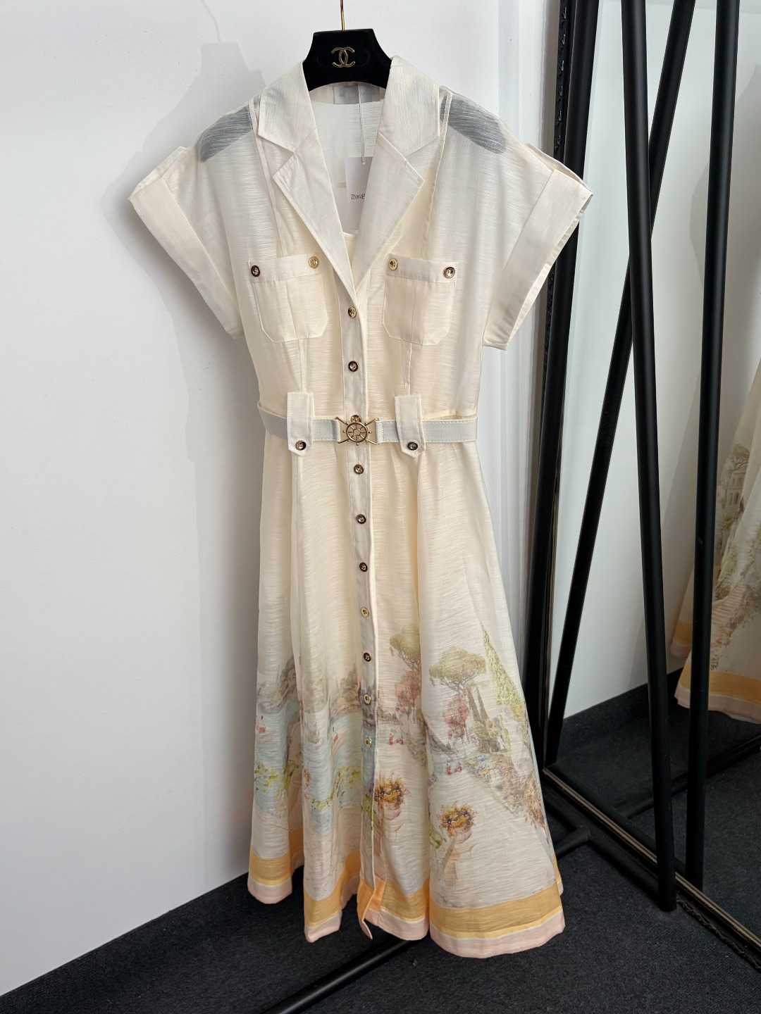 NO:933047,Model No. 20265644 Zimmermann's latest French light and sophisticated style printed waistcoat lapel long dress long skirt, with suspender lining, off-white, S-XL, [S size bust 90, length 96; bust 84, waist 74, sleeve length 26, length 132; weight 0.615kg], Zimmermann-clothing, skirts,19860909款号20265644 Zimmermann*新款 法式轻熟风气质印花坎肩翻领长款连衣裙 长裙,配吊带里衬,米白色,S-XL,【S码胸围90,长96；胸围84,腰围74,袖长26,长132；重量0.615kg】,兹默曼-服装,skirts,,Women's clothing