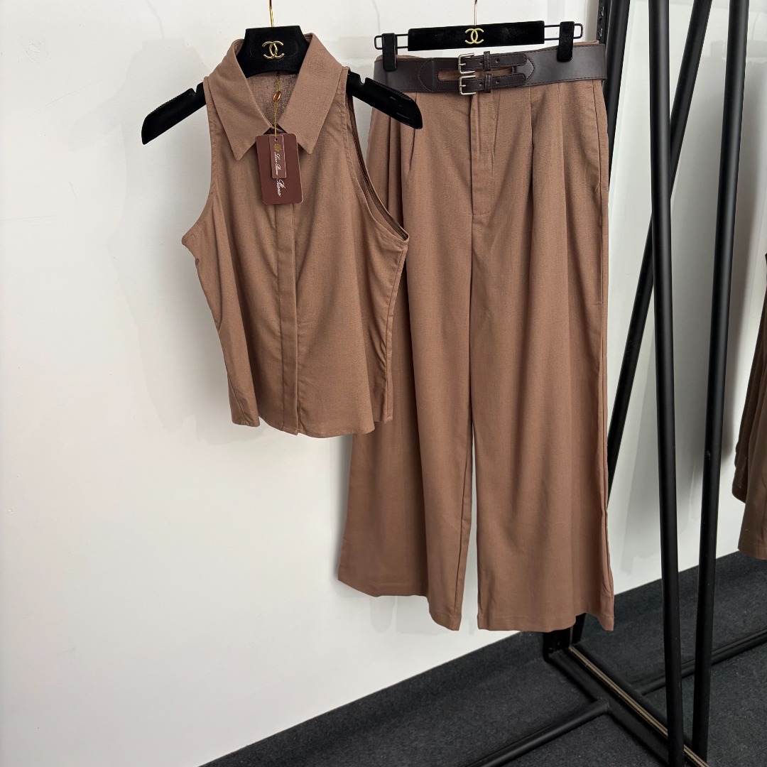 NO:933191,Model No. 20265740 Loro Piana*LP new old money style suit, sleeveless lapel shirt vest + high-waisted wide-leg trousers, with belt, brown color, SML, [M size bust 84, length 53; weight 0.130kg; waist 70, length 104; weight 0.445kg], women's clothing, loro piana, loro piana,19860909款号20265740 Loro Piana*LP新款老钱风套装,无袖翻领衬衣背心+高腰阔腿长裤,配腰带,咖色,SML,【M码胸围84,长53；重量0.130kg；腰围70,长104；重量0.445kg】,女装,loro piana,loro piana,,Women's clothing