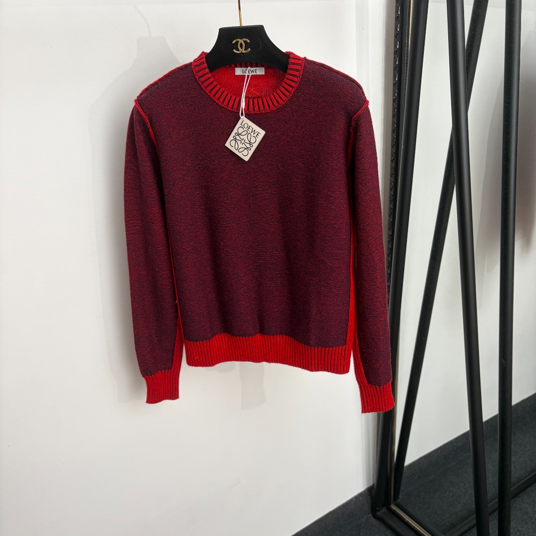 NO:943905,Model No. 20266116 Loew* new style contrast pullover long-sleeved wool sweater with logo embroidery on the back, red, green, SML, [M size shoulder width 38, bust 94, sleeve length 58, length 56; weight 0.405kg], Loew-clothing, loewe, loewe,19860909款号20266116 Loew*新款 后背logo刺绣撞色套头长袖羊毛针织衫,红色,绿色,SML,【M码肩宽38,胸围94,袖长58,长56；重量0.405kg】,罗意威-服装,loewe,loewe,,Women's clothing