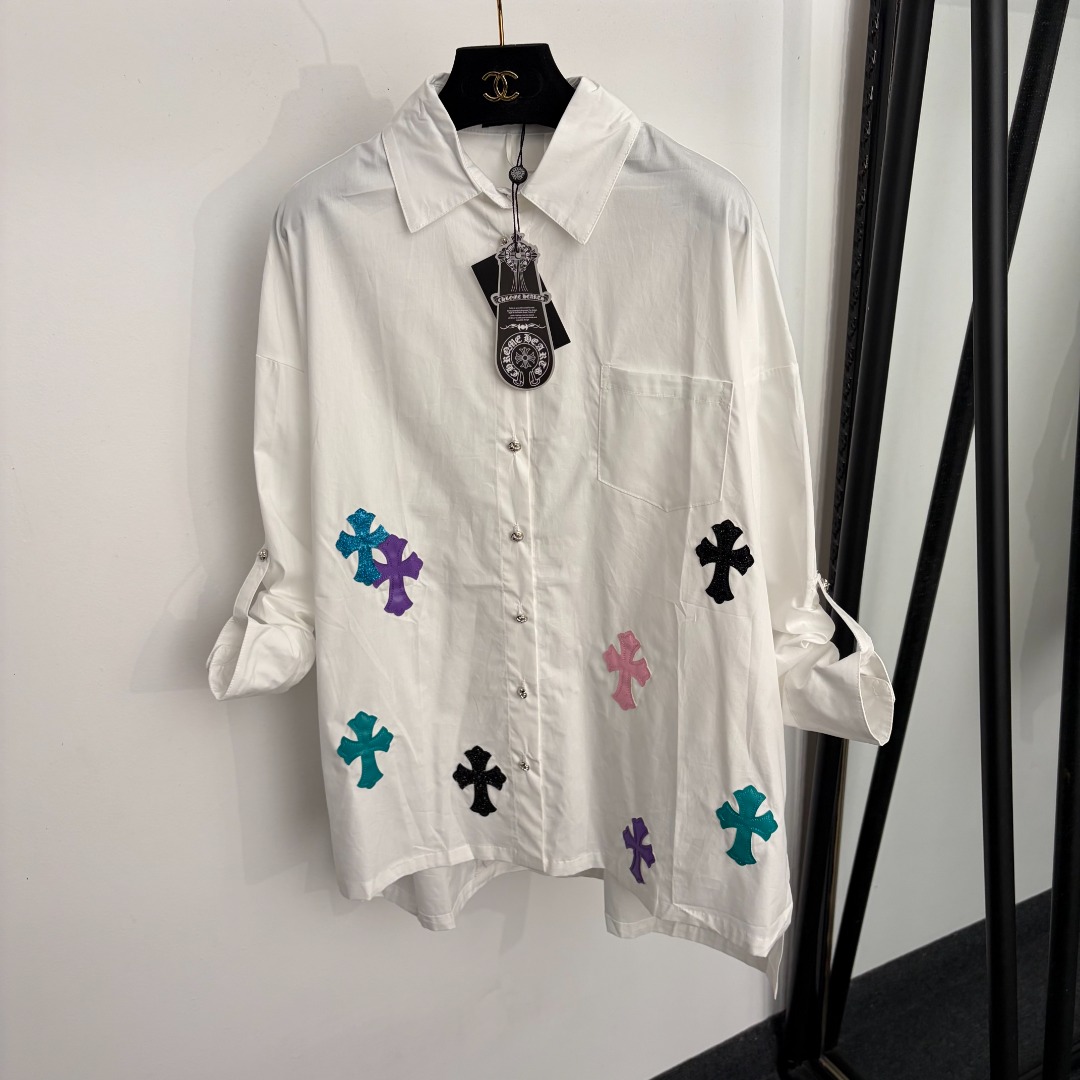 NO:943953,Model No. 20266126 Chrome Hearts' latest style leather embroidered cross roll-up long-sleeved shirt, white, SML, [M size shoulder width 62, chest 132, sleeve length 45, length 70-77; weight 0.245kg], Chrome Hearts-Clothing, chrome hearts,19860909款号20266126 克罗心*新款 拼皮刺绣十字架可挽起长袖衬衣,白色,SML,【M码肩宽62,胸围132,袖长45,长70-77；重量0.245kg】,克罗心-服装,chrome hearts,,Women's clothing
