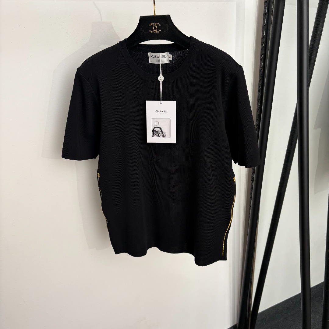 chanel side stripe logo embroidered knit top