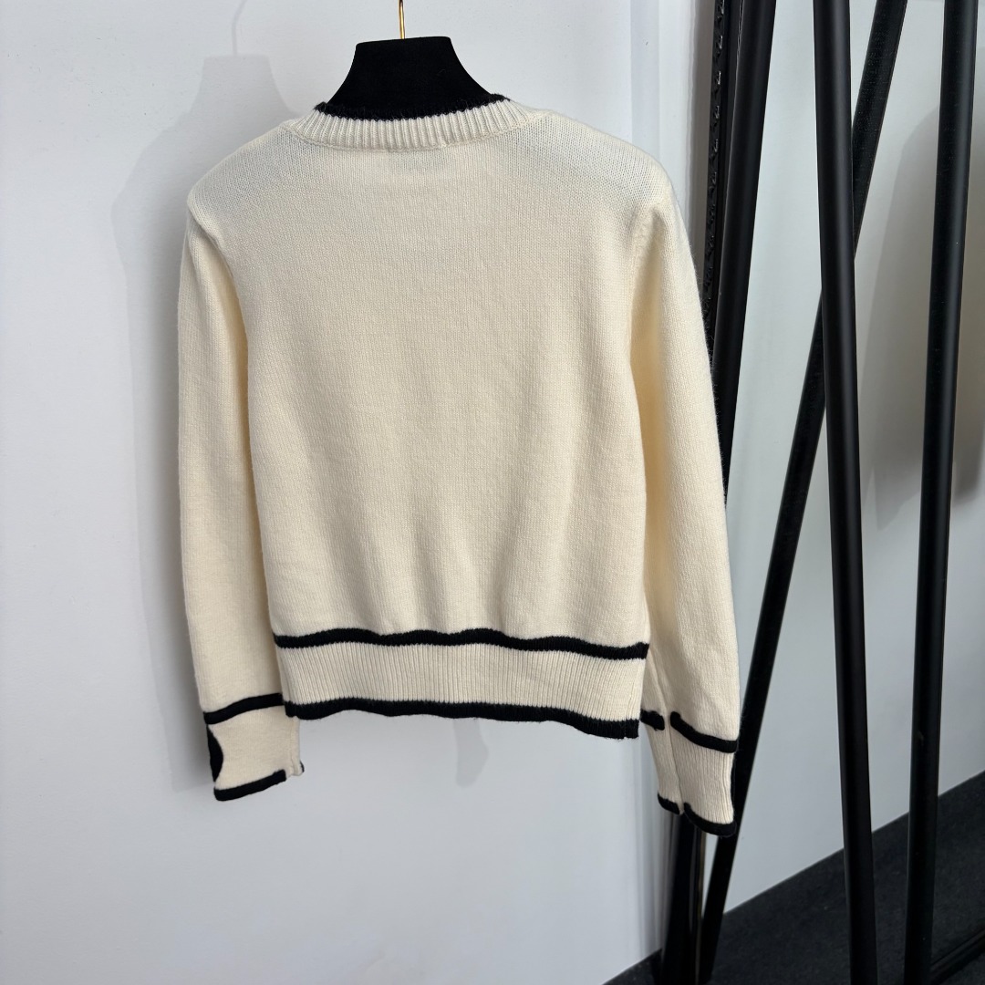 chanel contrast trim round neck cardigan