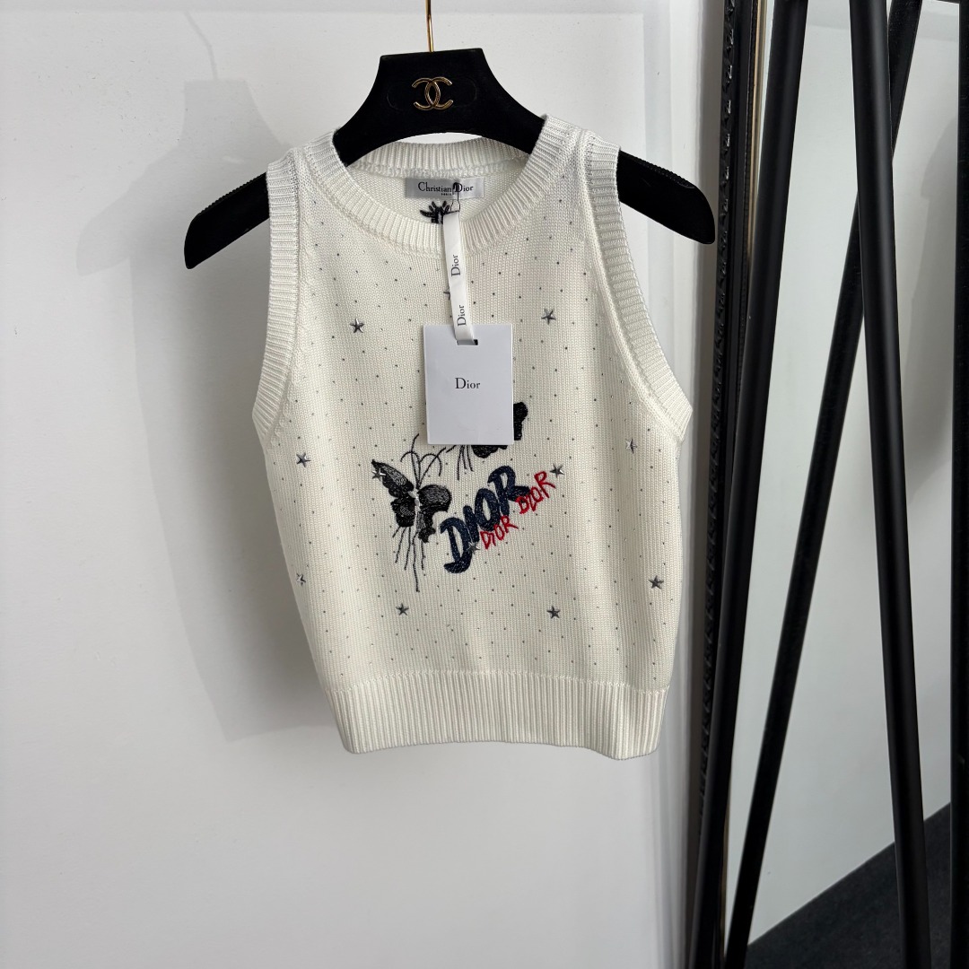 Cream Graphic Sleeveless Top