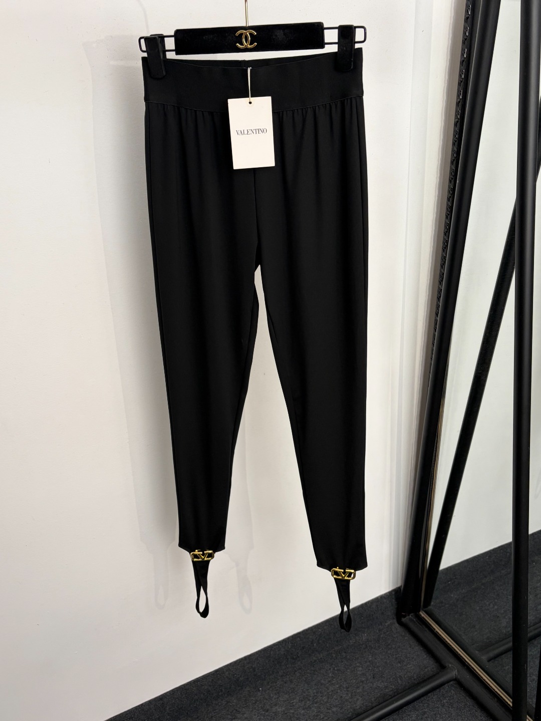 Valentino V Logo Stirrup Leggings