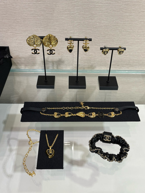 Chanel 25A Earrings, Necklace, Choker & Hair Tie - Black & Gold Finish 1 Chanel 25A Earrings, Necklace, Choker & Hair Tie - Black & Gold Finish