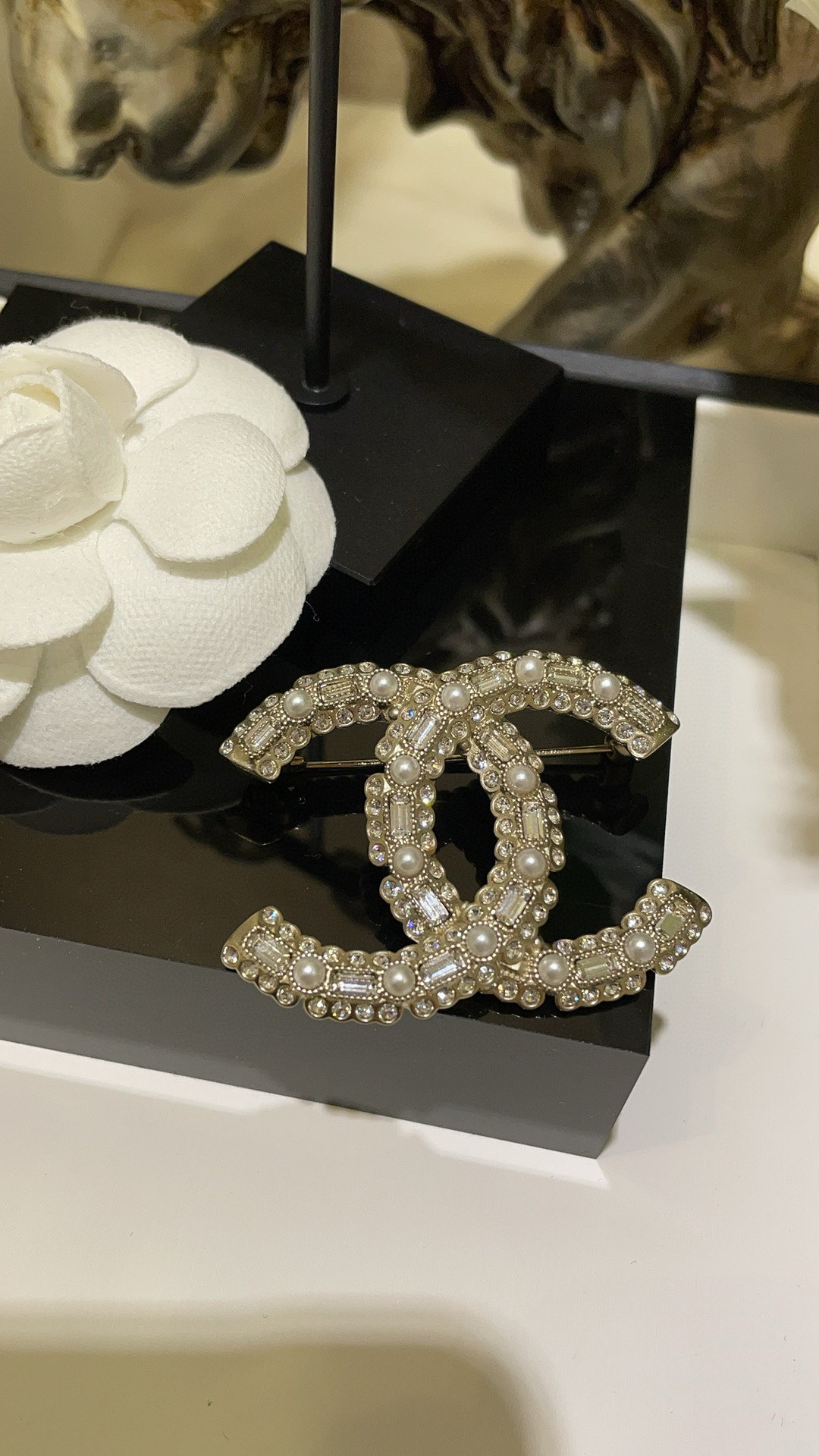 NO:634743,Buy brooches in autumn. They are all in stock. Collection of 7 detailed pictures of new brooches. Simple matching with clothes will make you look very tasteful, brooch, breastpin, Cardia high-end jewelry19860909入秋买胸针啦 都是现货 新款胸针细节图合集7 简单搭配衣服都会显得非常有品位,,brooch，breastpin,卡迪亚高端饰品,Jewelry