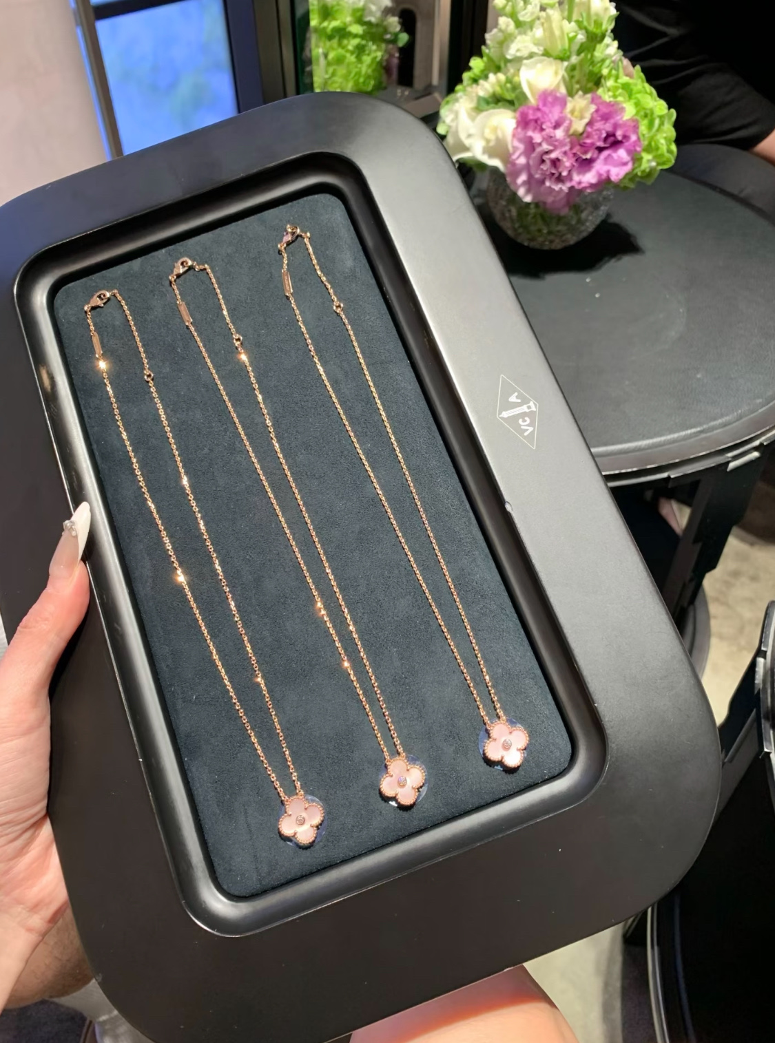 NO:635626,Actual photos taken at the counter. Colors are also affected by light. Cartier high-end jewelry19860909专柜实拍 颜色受光线影响也是各不相同,,卡迪亚高端饰品,Jewelry