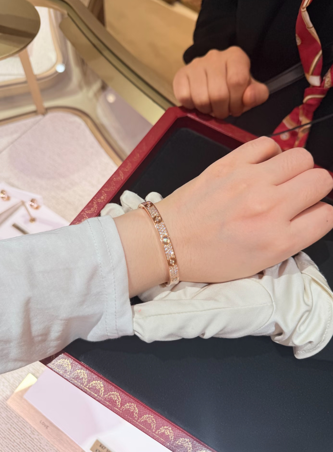 NO:635303,Rose gold starry diamond wide bracelet, the perfect match for Bai Fumei!  Super shiny and very weighty, bracelet, high-end Cartier jewelry19860909玫瑰金色满天星爆钻宽版手镯 白富美顶配！超级闪非常有份量,,bracelet,卡迪亚高端饰品,Jewelry