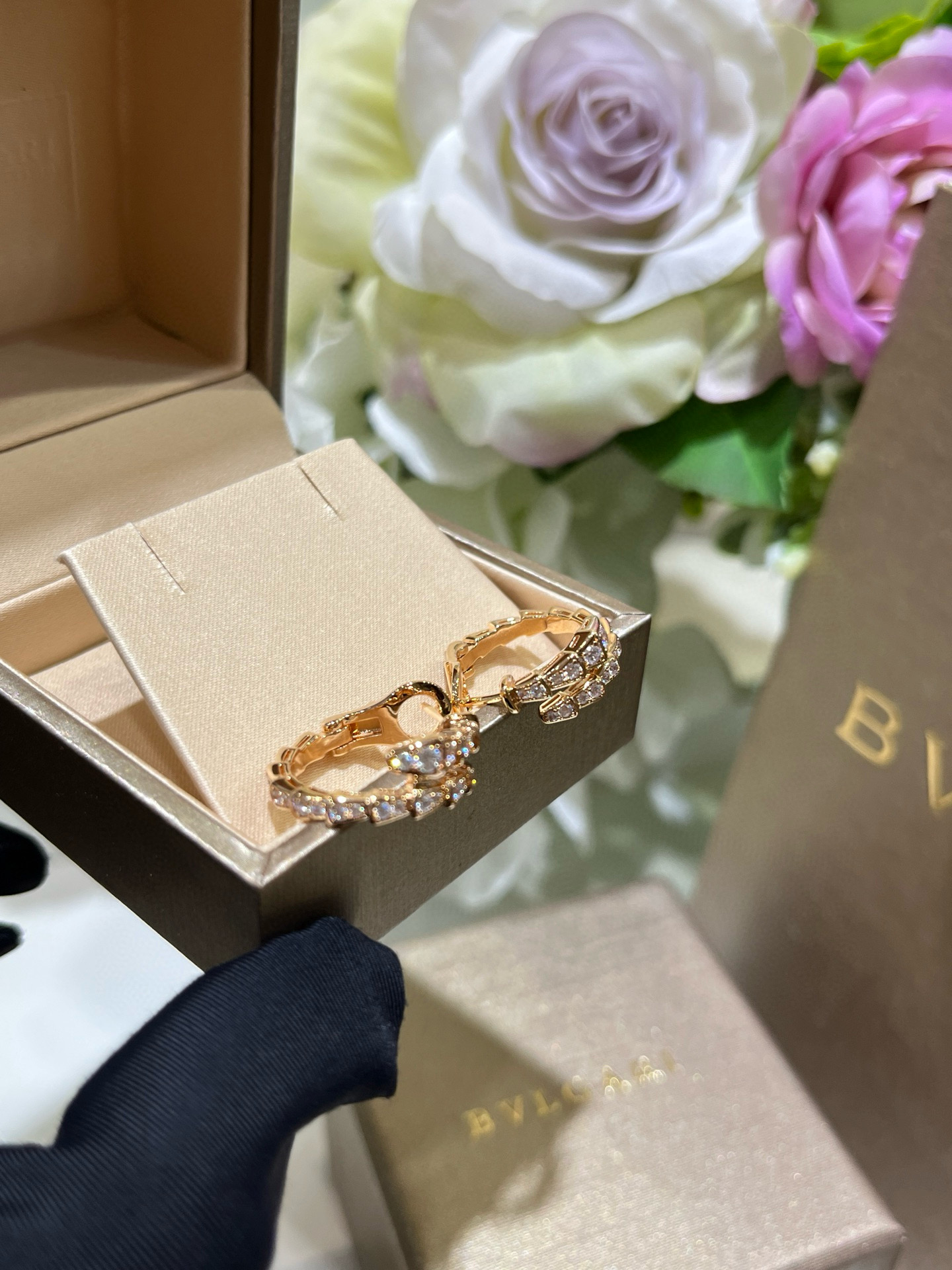 NO:635850,Recommended collection of accessories. Wear your favorite accessories and bring a better state of mind when you go out. Cardia high-end accessories19860909饰品推荐合集 戴喜欢的配饰 把更好的状态带出门,,卡迪亚高端饰品,Jewelry