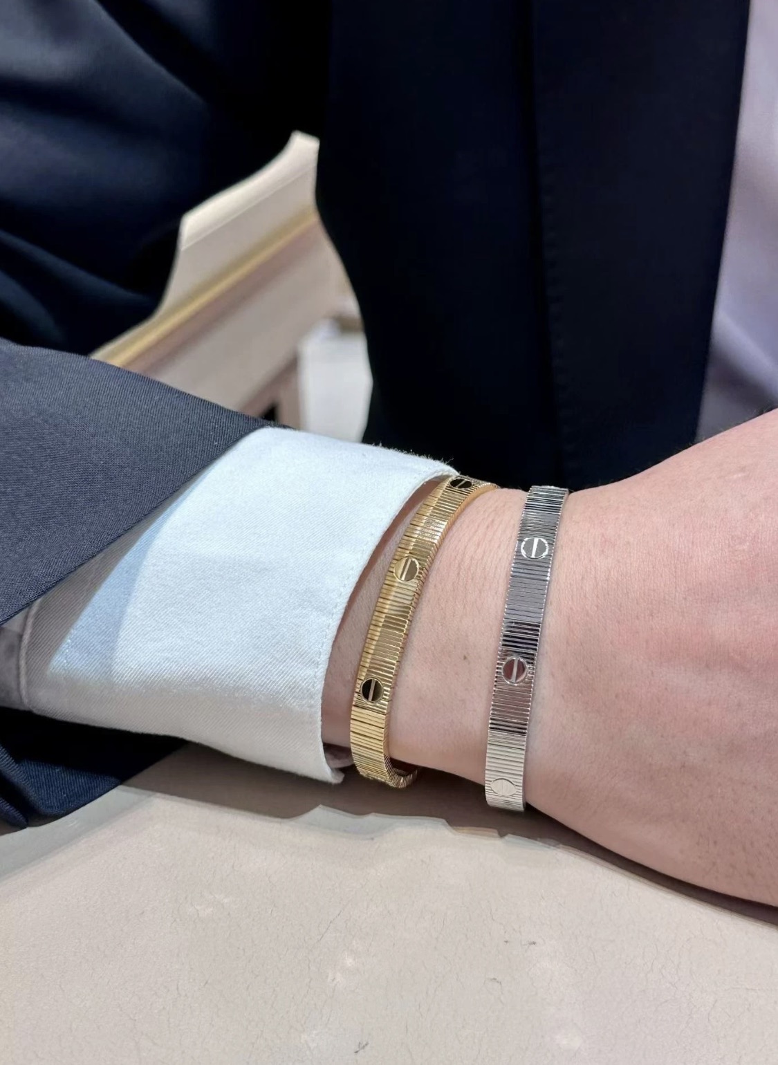 NO:703012,Gold is really rich and has a very old-money style feel, Cartier high-end jewelry19860909金色真的好富贵非常老钱风的feel,,卡迪亚高端饰品,Jewelry