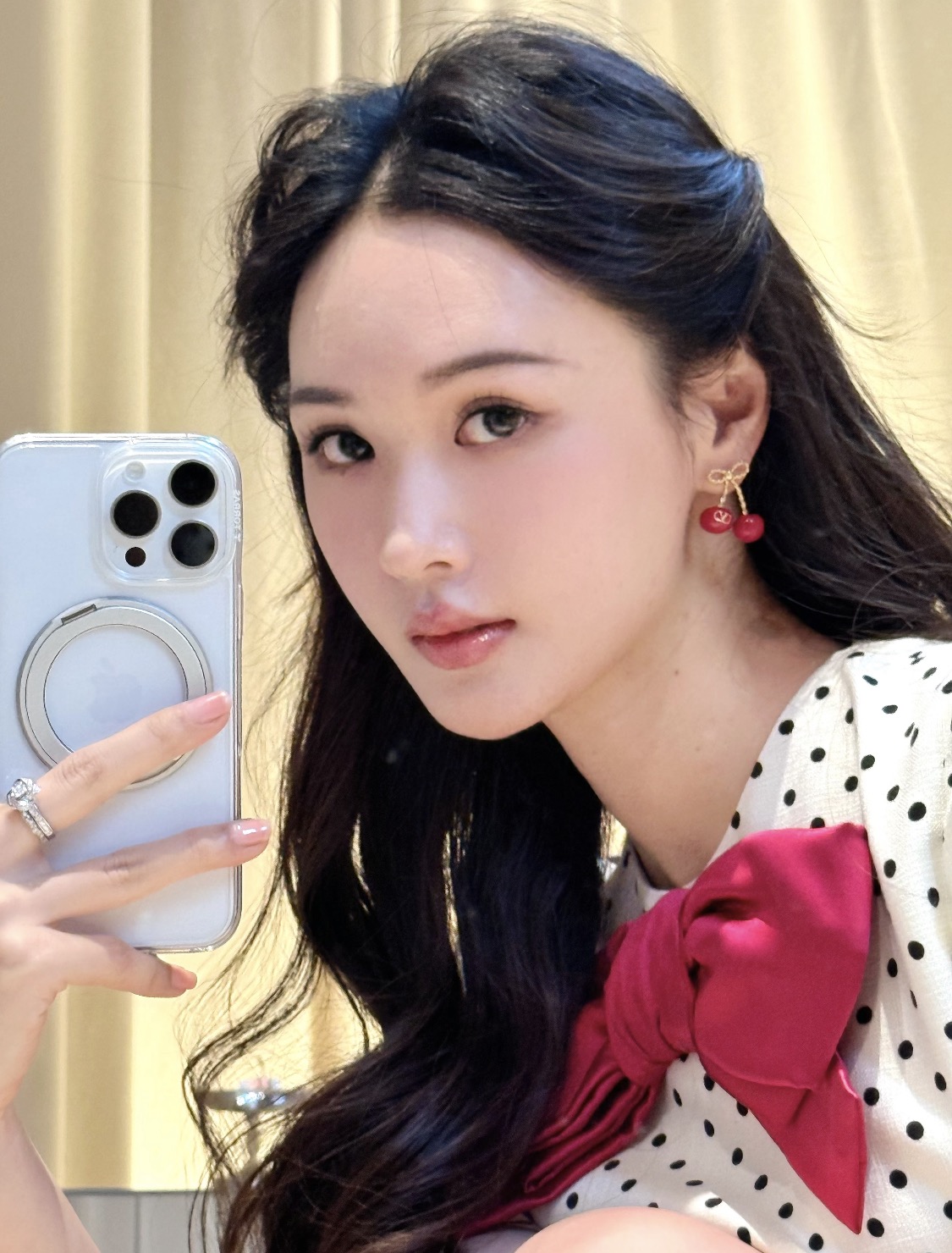 杨紫同款红樱桃耳环太甜啦