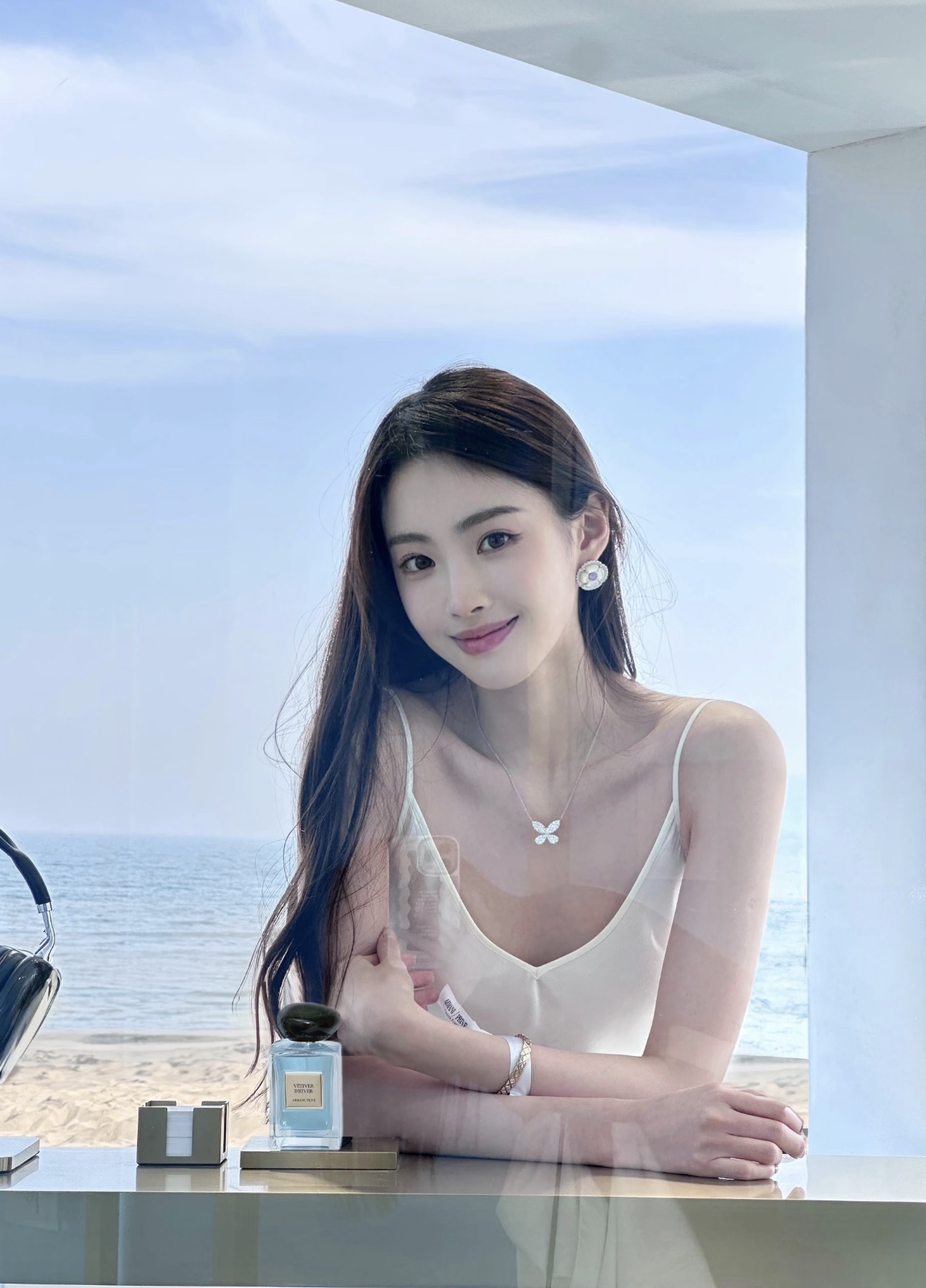 NO:765946,88230, today’s new necklace, brass thickly plated with real gold, Graff high-end jewelry series, full-diamond butterfly necklace, small butterflies full of diamonds adorn the neck as if they are about to fly, full of gentleness and grandeur in every gesture, zk real gold and real diamonds, the official website price is more than a dozen w,, necklace, Cartier high-end jewelry1986090988230,今日新品项链 黄铜厚镀真金 Graff 高级珠宝系列缱绻蝴蝶满钻项链 满钻小蝴蝶点缀颈间仿佛振翅欲飞 举手投足之间尽是温柔与大气 zk真金真钻 官网价格十几个w,,necklace,卡迪亚高端饰品,Jewelry