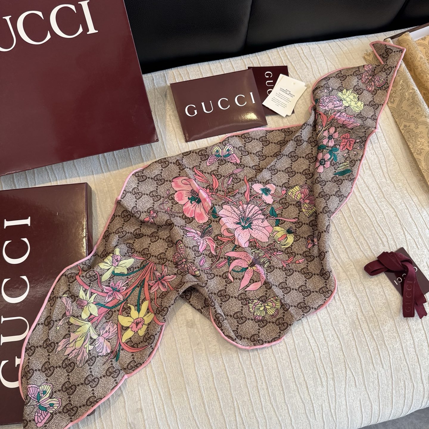 gucci丝毛棱形巾丝毛披肩 尺寸：40cm*135cm