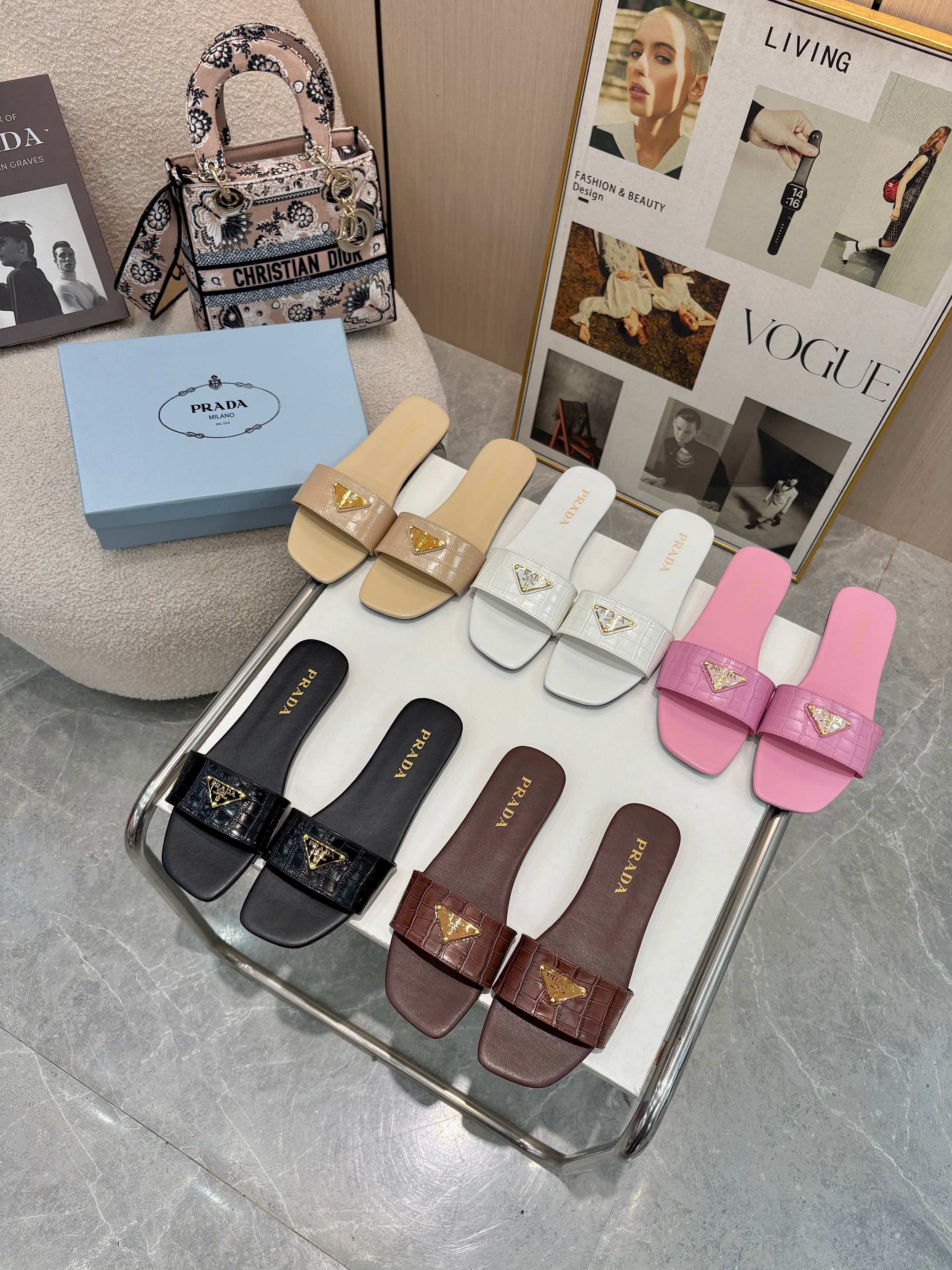NO:381854,Pujia. Number of sizes: 35-43. (Skin sole plus 40), slippers, prada, slippers19860909普家.码数:35-43.（皮底加40）,拖鞋,prada,slippers,Women's Shoes