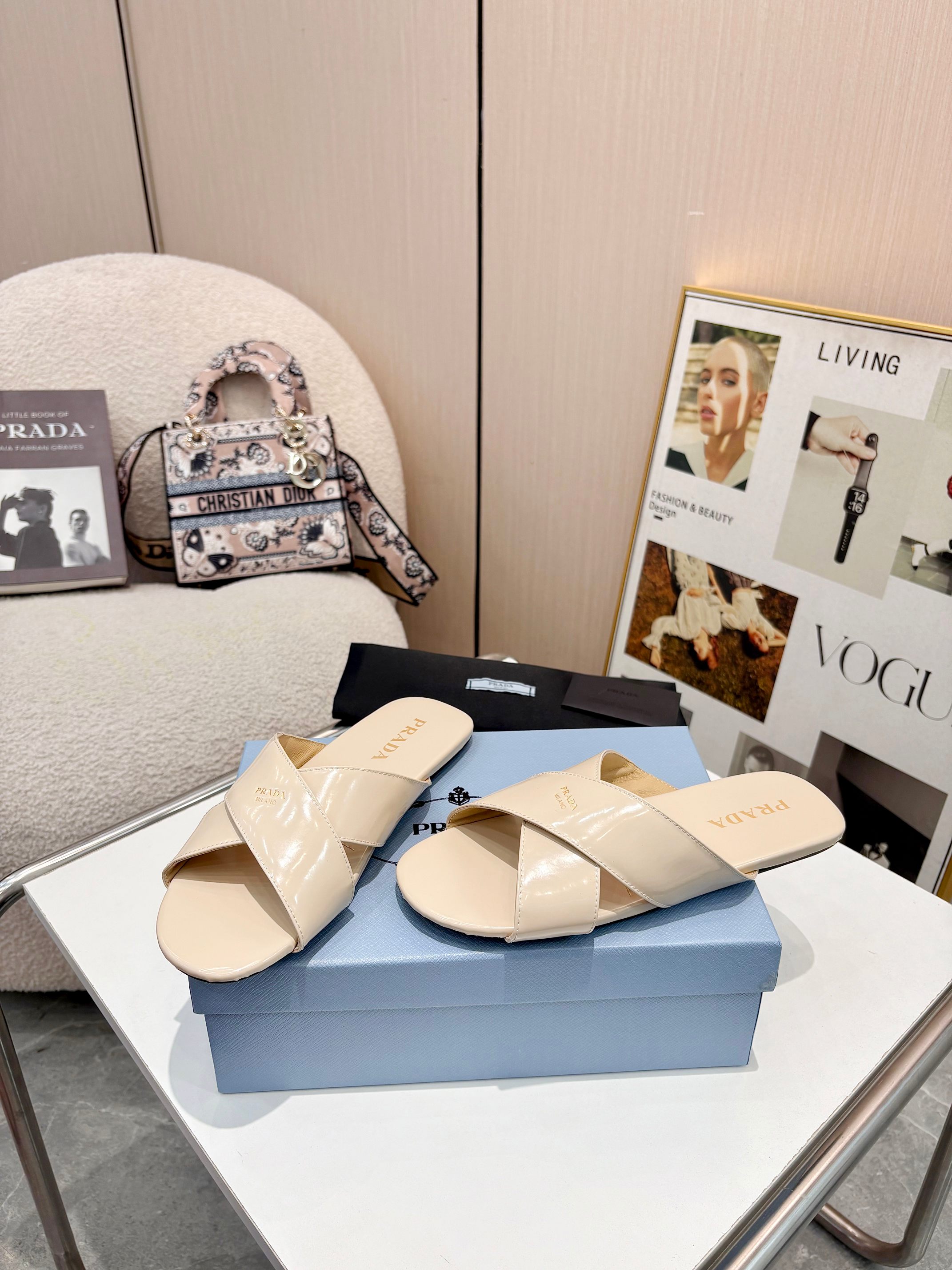 NO:387702,Pujia 25 new original version 1:1 developed, 35-42 sizes, slippers, prada, slippers19860909普家25新款原版1:1开发,码数35-42,拖鞋,prada,slippers,Women's Shoes