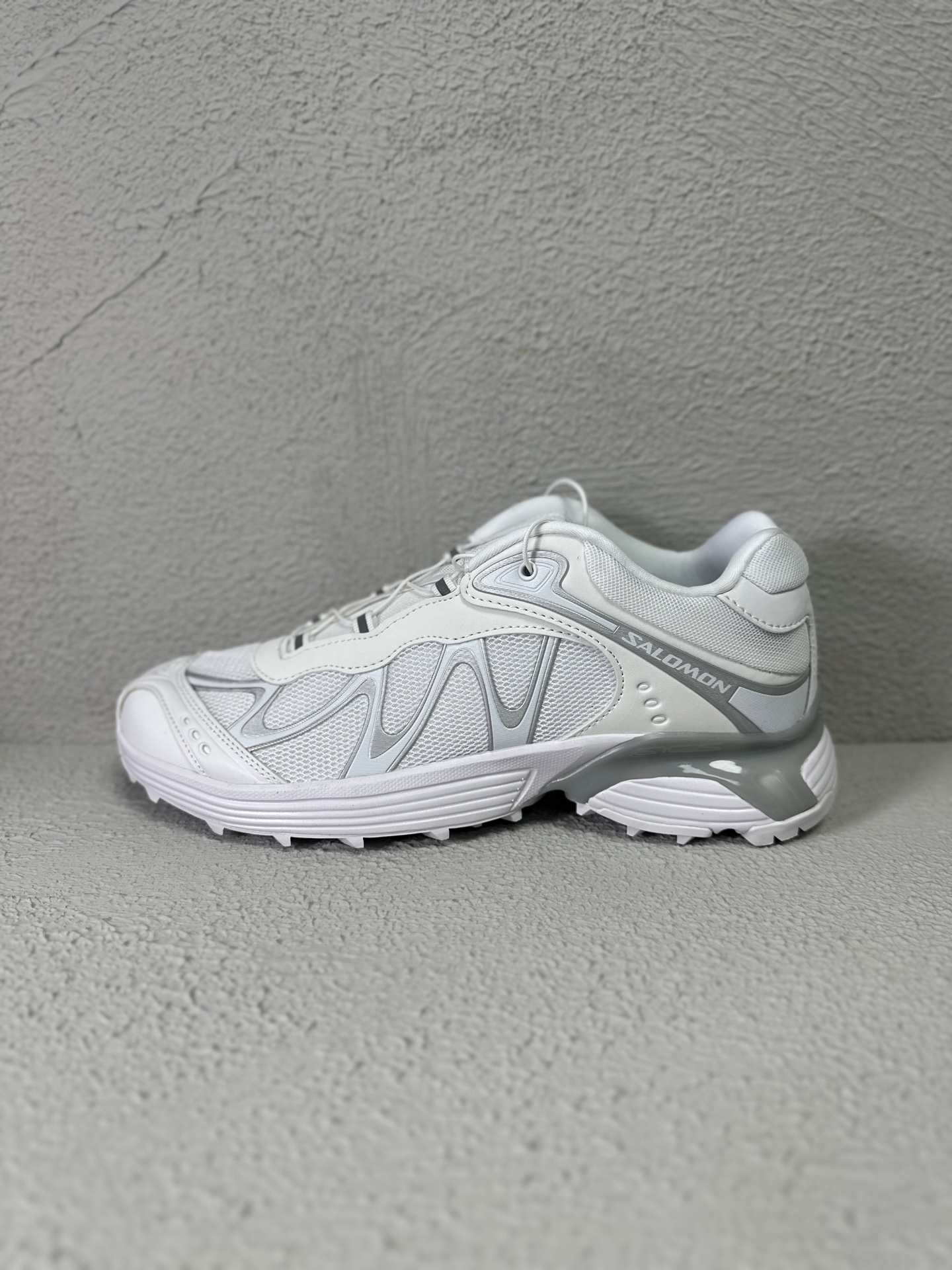 NO:240120,SALOMON XT-WHISPER Comfortable and versatile non-slip and wear-resistant low top casual running shoes White Size35 36 36.5 37.5 38 38.5 39 40 40.5 41 42 42.5 43 44 44.5 45, Daddy shoes19860909SALOMON萨洛蒙 XT-WHISPER 舒适百搭防滑耐磨 低帮 休闲跑步鞋 白色 Size35 36 36.5 37.5 38 38.5 39 40 40.5 41 42 42.5 43 44 44.5 45,老爹鞋,Women's Shoes
