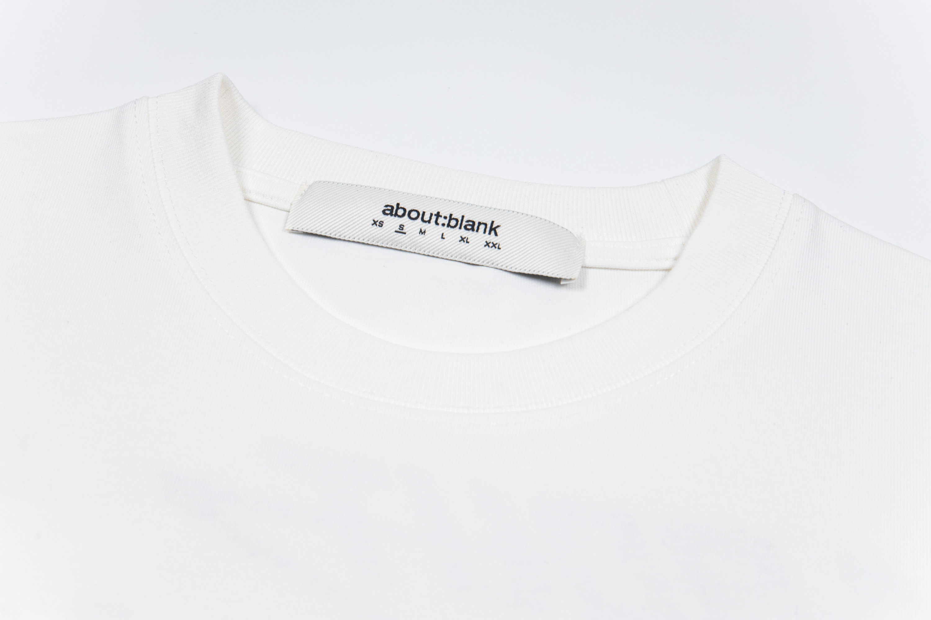 High-Quality Blank T-shirts with Iconic Street Style in Various Sizes and Colors - 图片 6