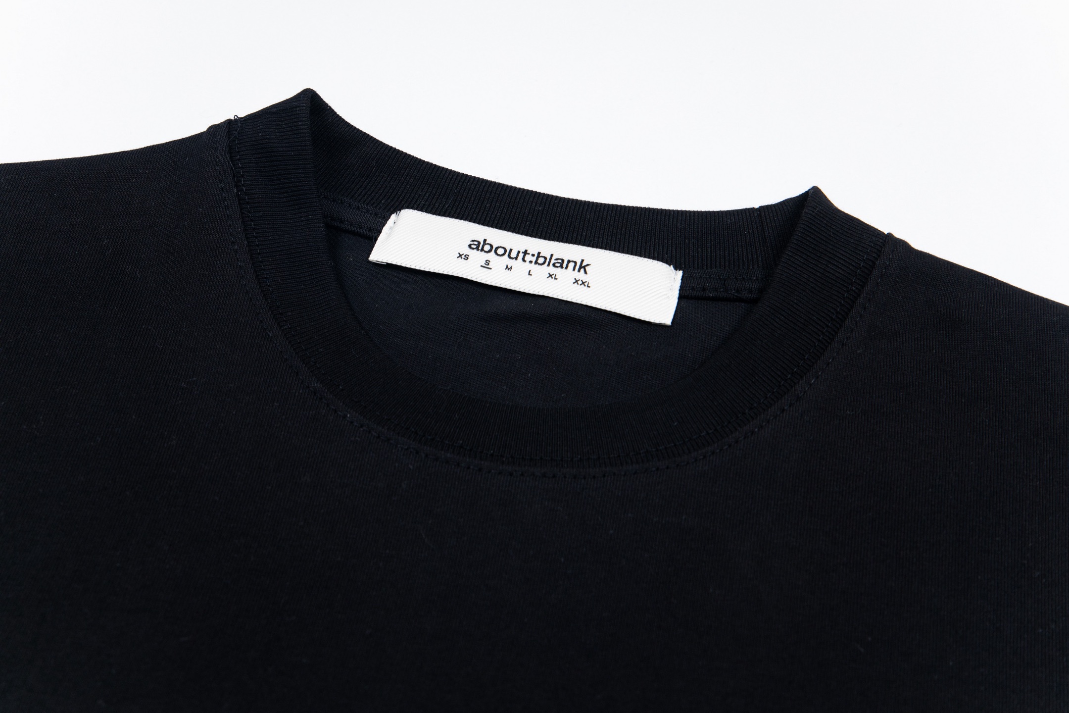High-quality blank t-shirts from UK brand Y.c 1104, featuring comfort, style, and versatility. - 图片 6
