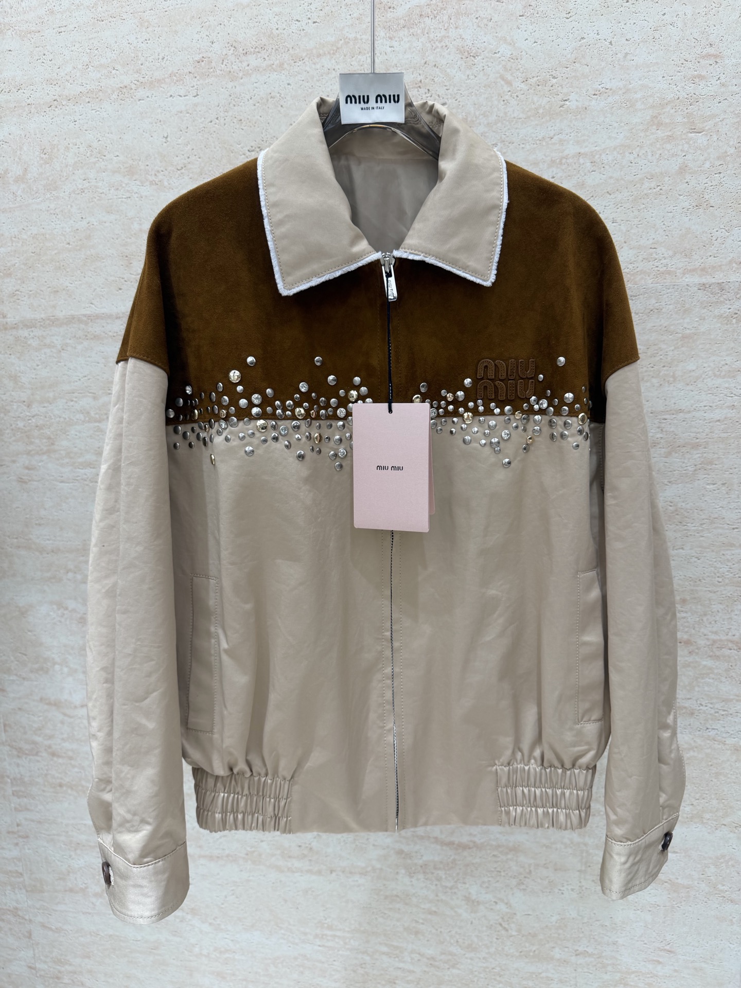 NO:944552,Miumiu 2026 AW counter synchronization Ethiopian cashmere patchwork series jacket S/L, Miumiu-clothing, miumiu, jackets & coats,19860909Miumiu 2026 AW专柜同步 埃塞俄比亚羊绒拼布装系列外套 S/L,缪缪-服装,miumiu,jackets & coats,,Women's clothing