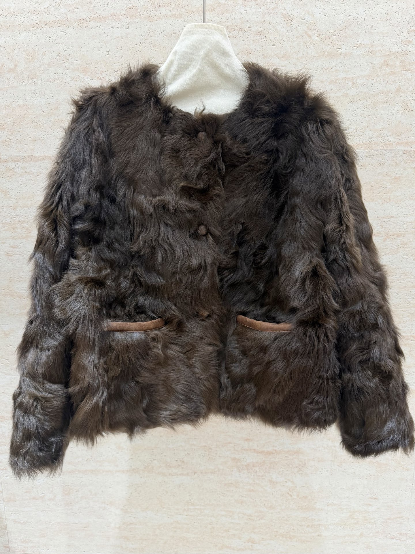 NO:944513,Chanel soft gold Hu Sheep reversible fur one-piece jacket front real shot, women's clothing, chanel, jackets & coats, gold,19860909Chanel软黄金湖羊双面穿皮毛一体外套 正面实拍,女装,chanel,jackets & coats,gold,,Women's clothing
