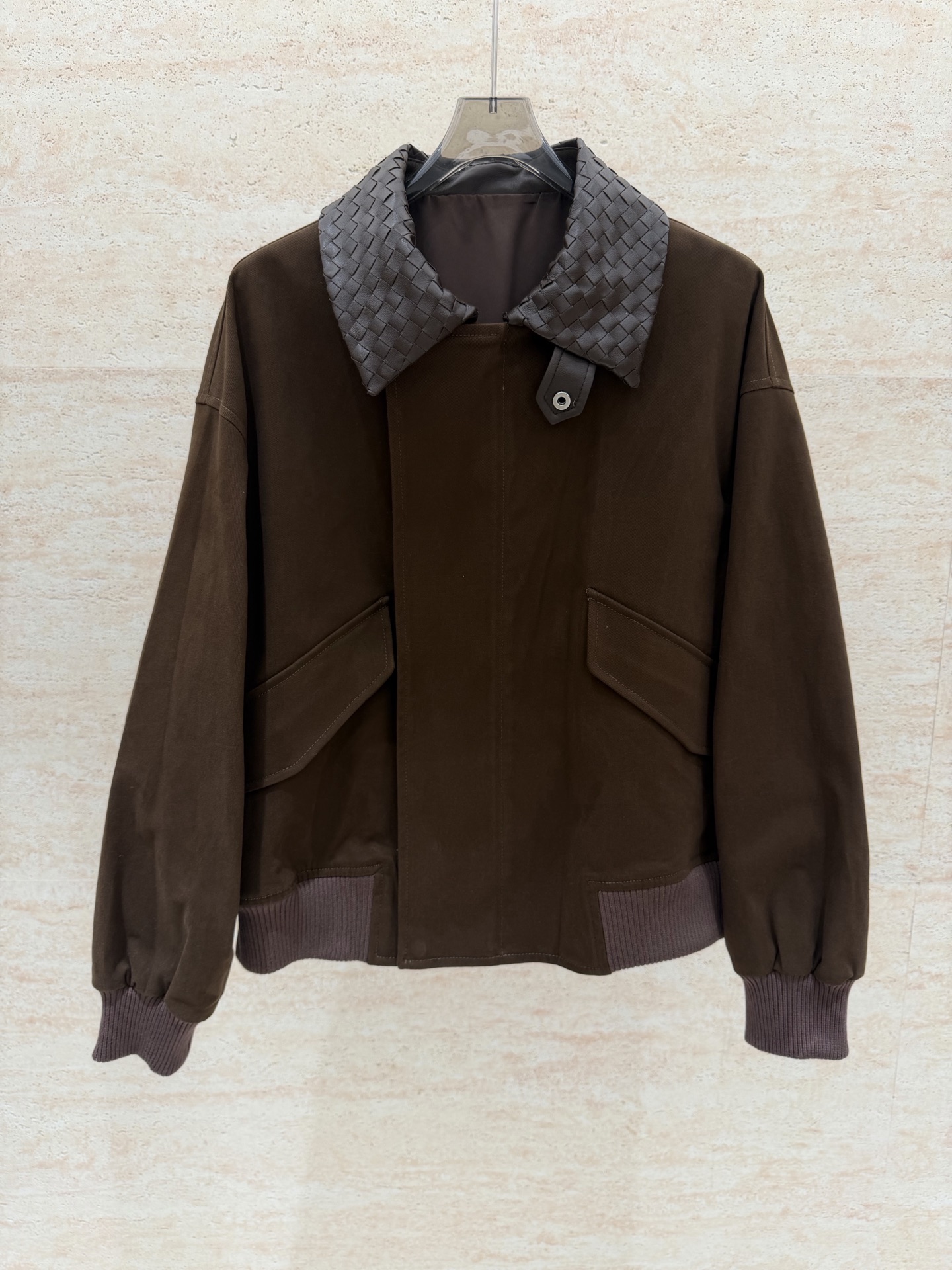 NO:944761,Bottega Veneta 2026 AW counter synchronization Italian imported sheepskin and cotton thick trench coat size 34-40 Exclusive counter fully matched supply Ready stock brown, Bottega Veneta - clothing, bottega veneta, bottega veneta, jackets & coats, sheepskin,19860909Bottega Veneta 2026 AW 专柜同步 意大利进口绵羊皮拼全棉厚款大身风衣外套 34-40码 独家专柜完全对版货源 现货供应 棕色,葆蝶家-服装,bottega veneta,bottega veneta,jackets & coats,sheepskin,,Women's clothing
