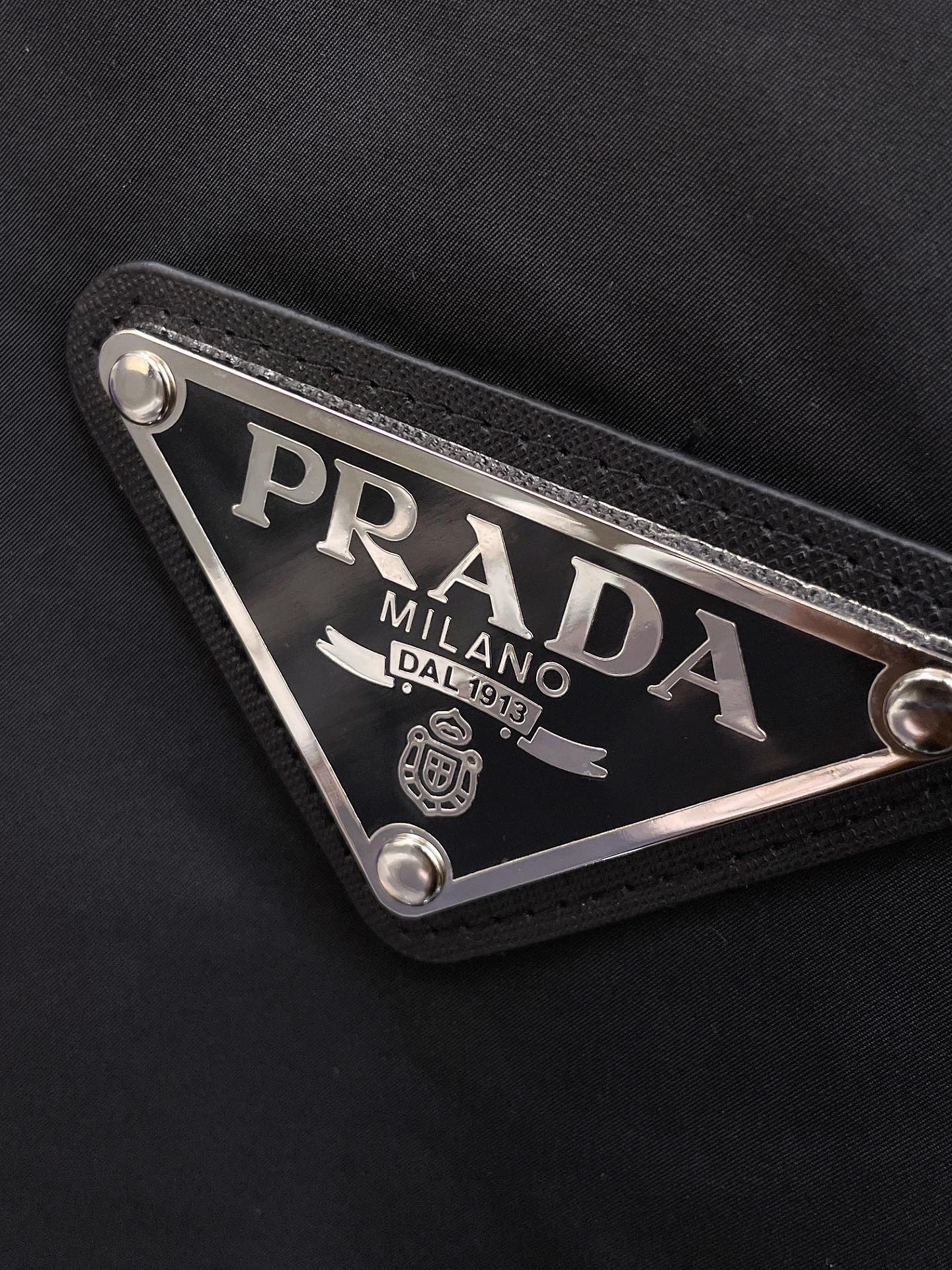 Prada 2025SS Men's Black Jacket - Original Quality, Comfortable & Breathable 7 i1705760132 1483 0